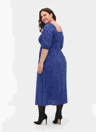 Gepunktetes Kleid aus Viskose mit Smock, R.Blue w. Black Dot, Model image number 1