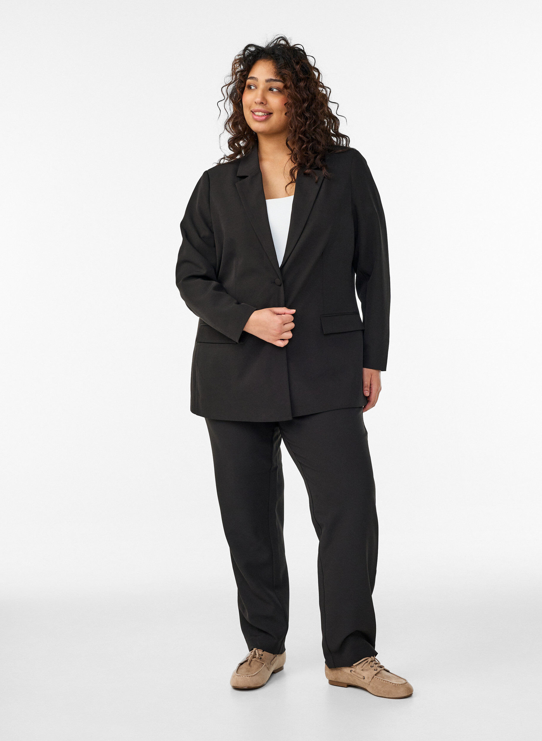 ZizziKlassischer Blazer mit Knopfverschluss, Schwarz, Model image number 1
