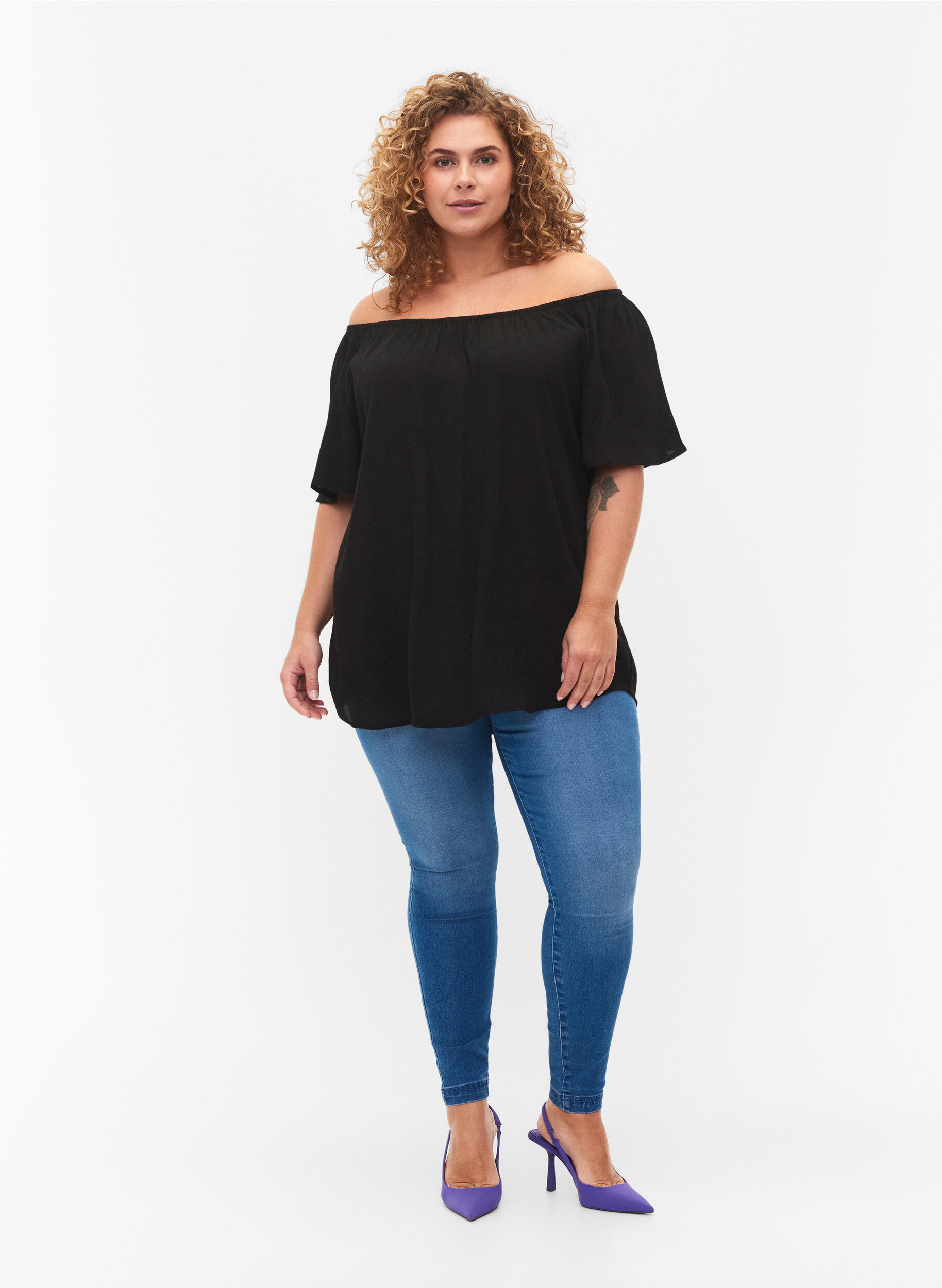 ZizziEinfarbige Bluse aus Viskose mit kurzen &Auml;rmeln, Black, Model image number 3