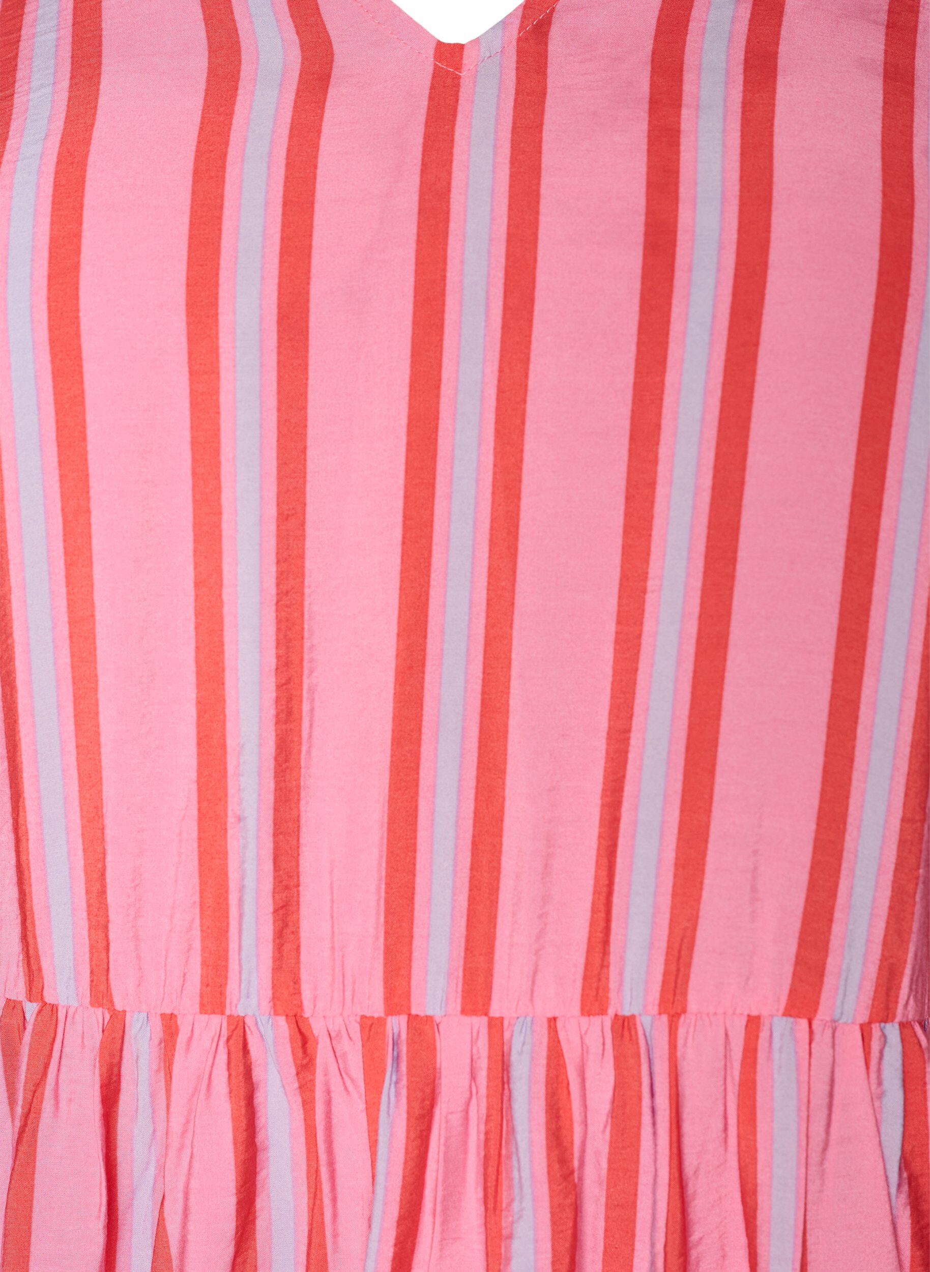 ZizziGestreiftes Midikleid mit Empire-Schnitt und R&uuml;schen, Pink, Packshot image number 2