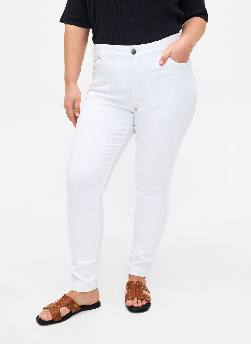 Viona Jeans mit normaler Taille, Weiß, Model image number 2