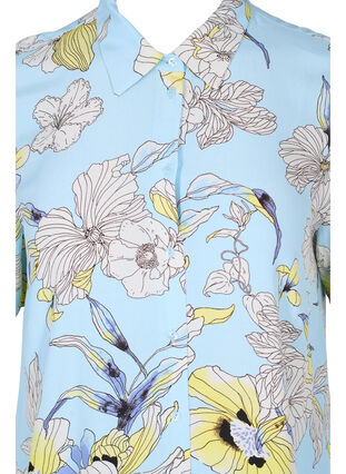 Lange Hemdbluse aus Viskose mit Blumenprint , Light Blue AOP, Packshot image number 2