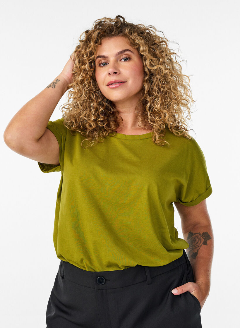 Kurz&auml;rmeliges T-Shirt aus einer Baumwollmischung, Gr&uuml;n, Model image number 0