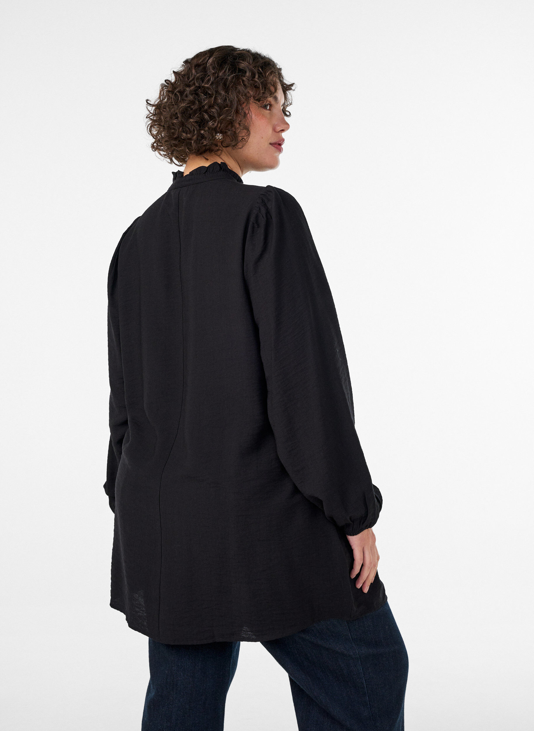 ZizziTunika aus Viskose mit R&uuml;schen und Kn&ouml;pfen, Schwarz, Model image number 2