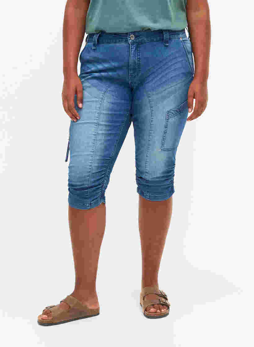 Slim Fit Caprijeans mit Taschen, Light blue denim, Model image number 3
