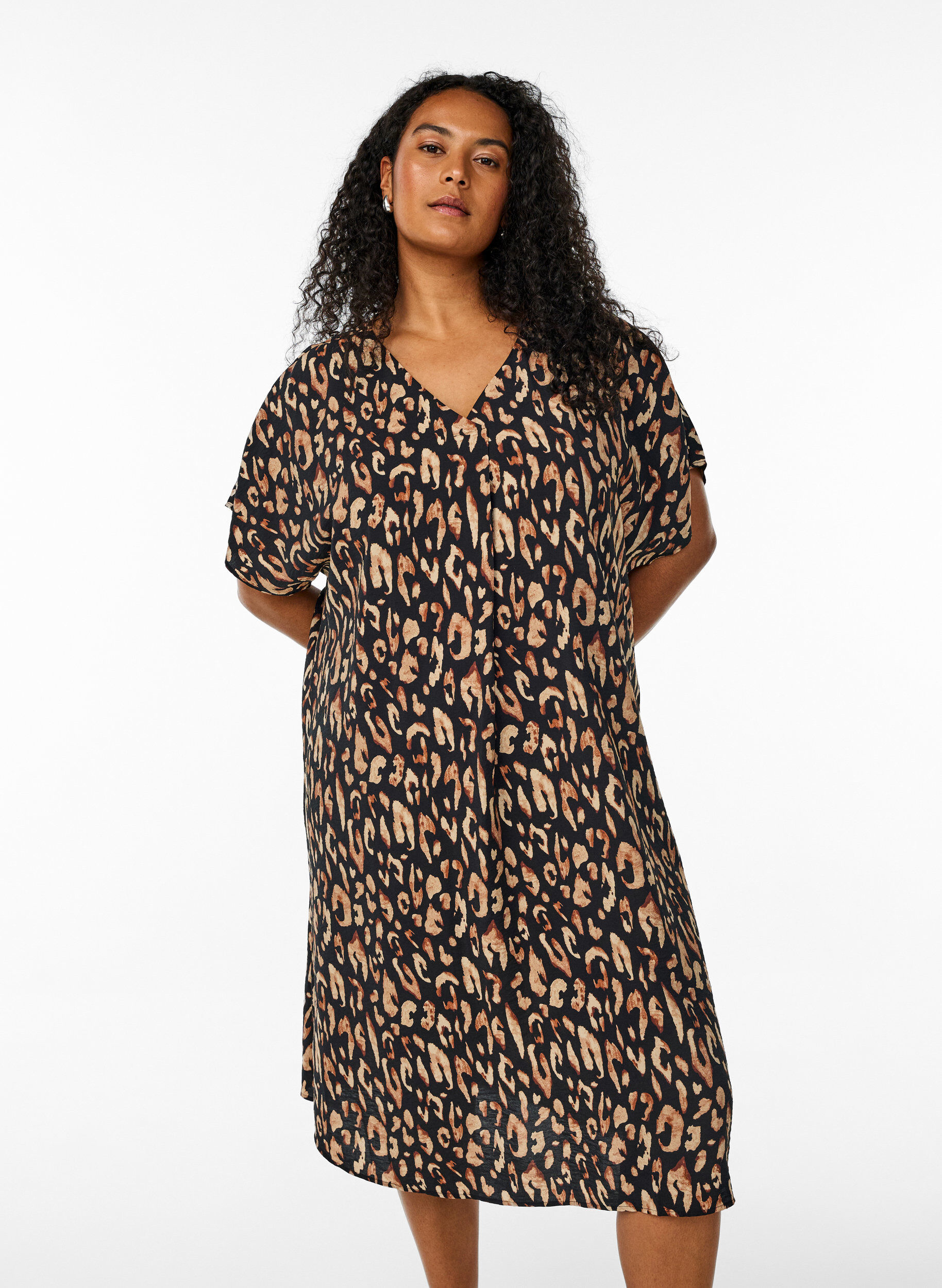 Kleid aus Viskose mit V-Ausschnitt, Schwarz, Model