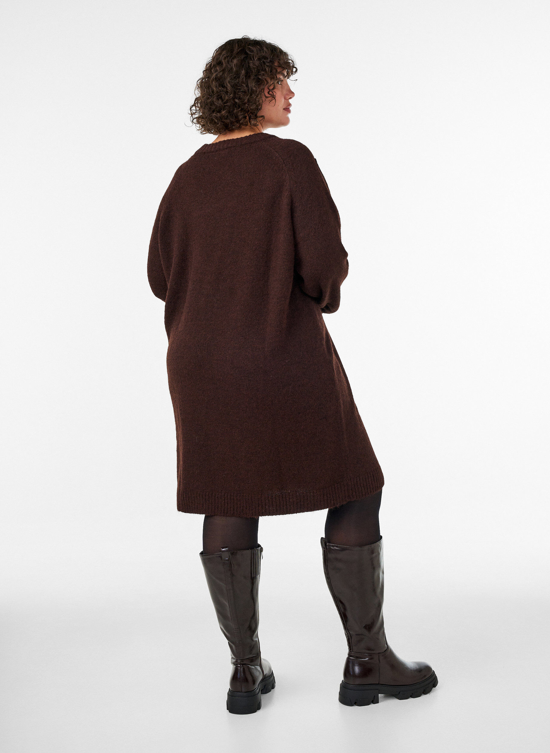 ZizziStrickkleid mit gro&szlig;er Blumenapplikation, Braun, Model image number 2