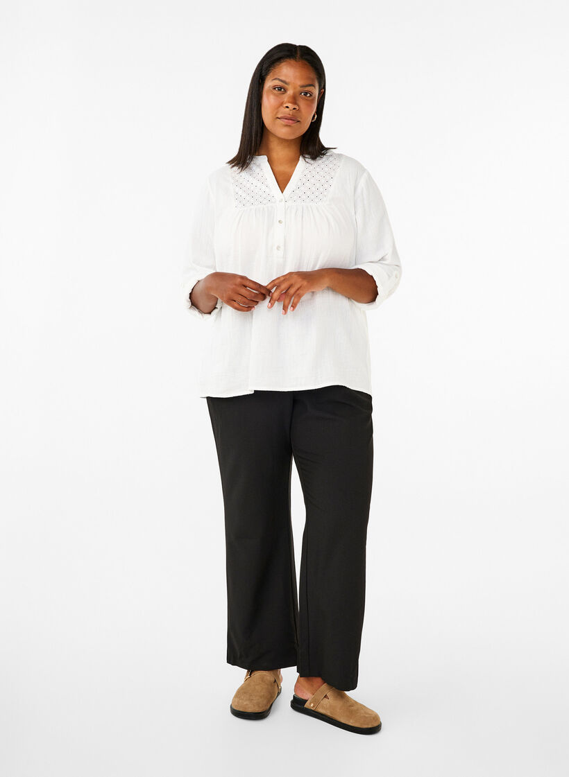 Baumwollbluse mit Lochstickerei und 3/4-Ärmeln, Bright White, Model image number 2
