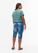 Slim Fit Caprijeans mit Taschen, Blau, Model image number 2