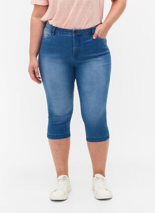 Hoch taillierte Amy Capri Jeans mit Super Slim Fit, Light blue denim, Model image number 2