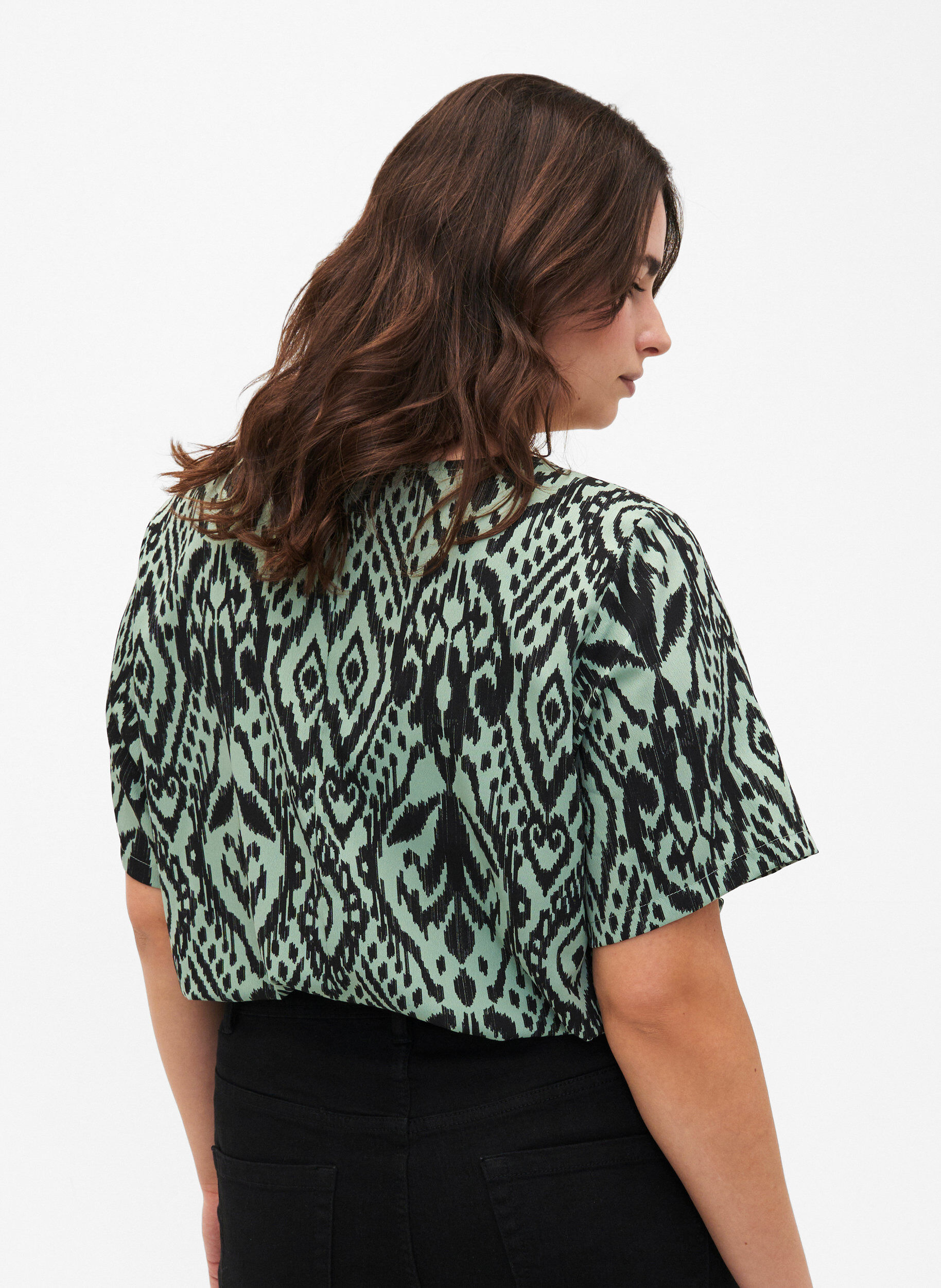 ZizziFLASH &ndash; Kurz&auml;rmelige Bluse mit Print, Green Bay Ehnic, Model image number 1