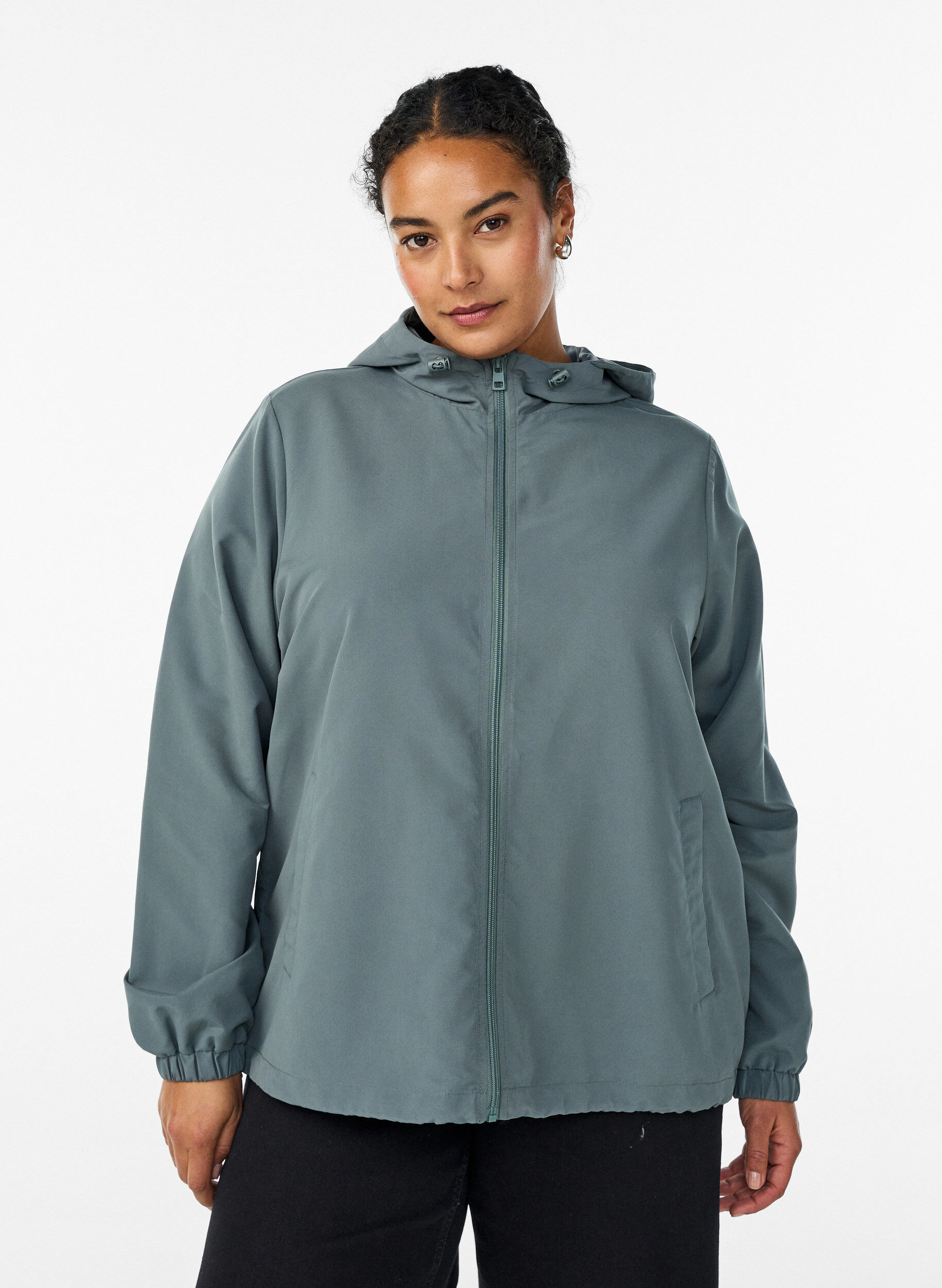 Leichte Jacke mit Kapuze und Rei&szlig;verschluss, Gr&uuml;n, Model