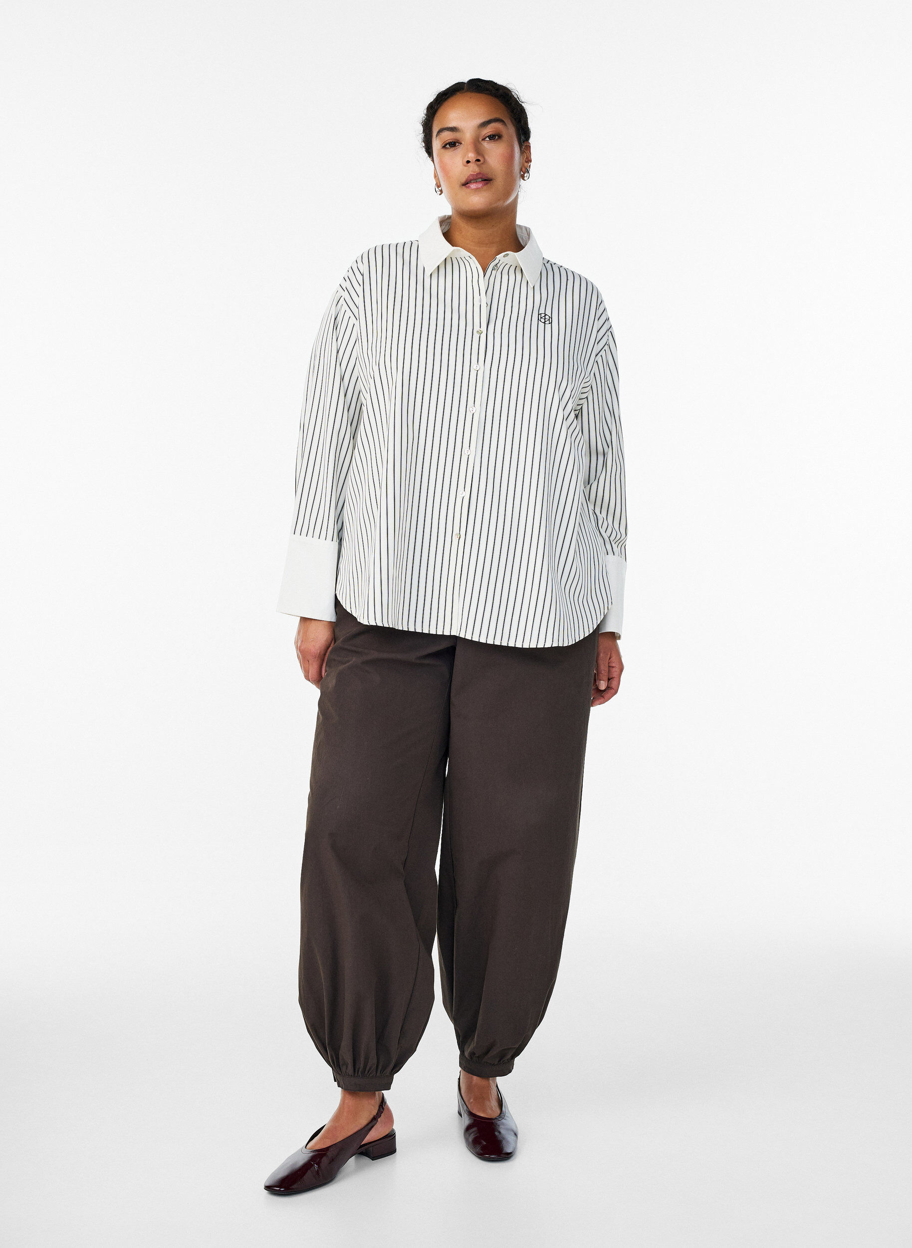 ZizziHoch taillierte Ballonhose aus Baumwolle, Braun, Model image number 0