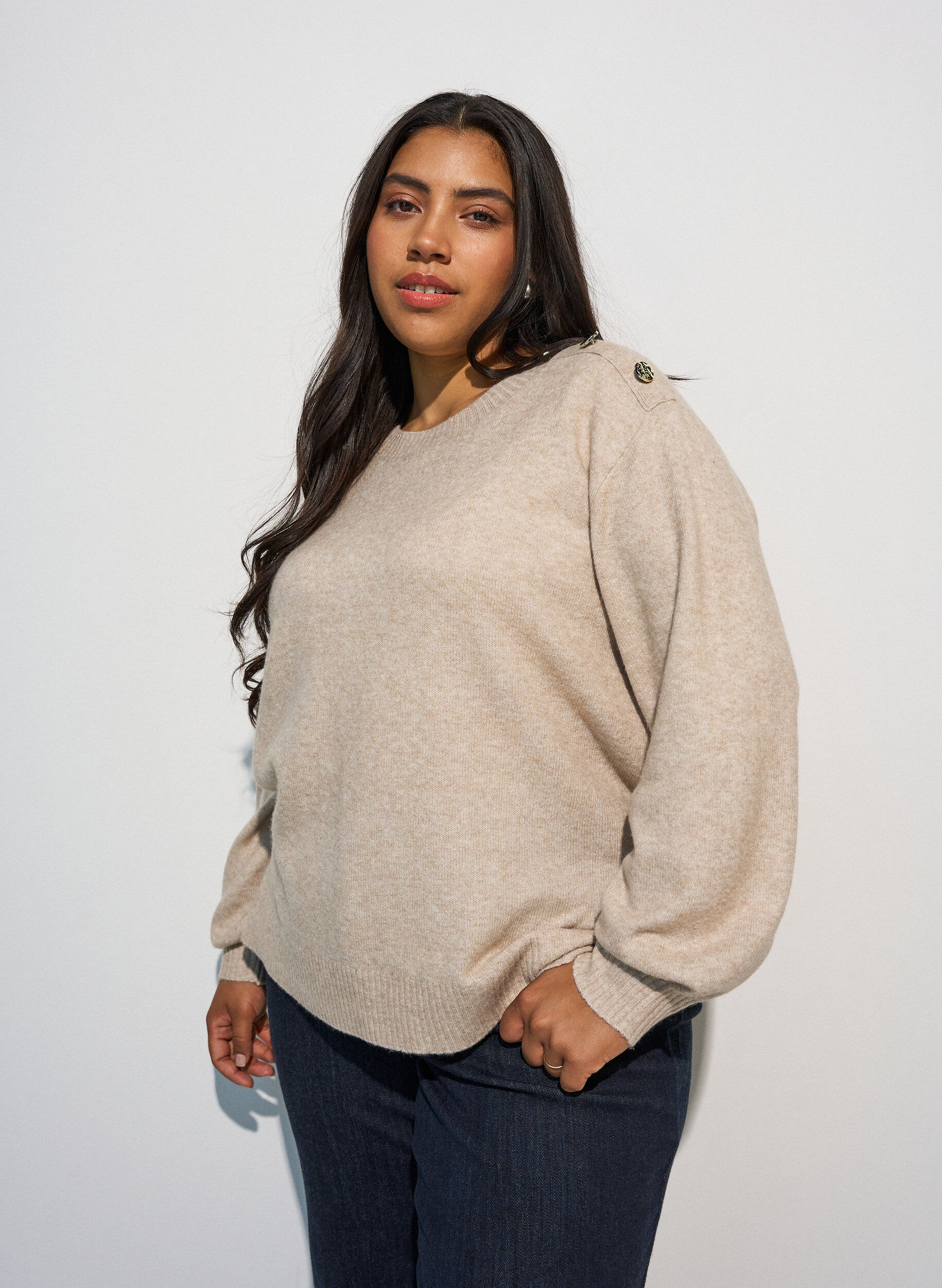 Strickbluse mit Knopfleiste, Beige, Model