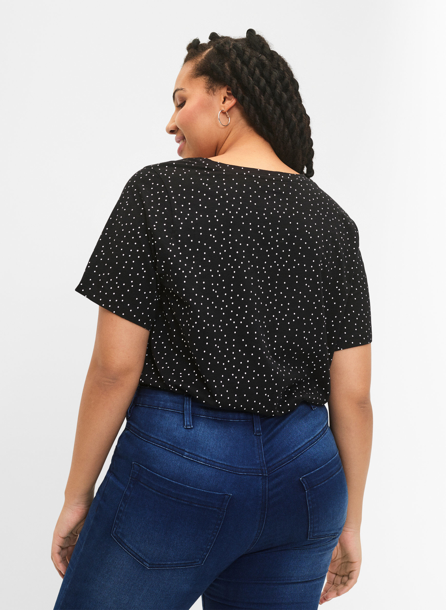 ZizziT-Shirt aus Bio-Baumwolle mit Punktmuster	, Schwarz, Model image number 2