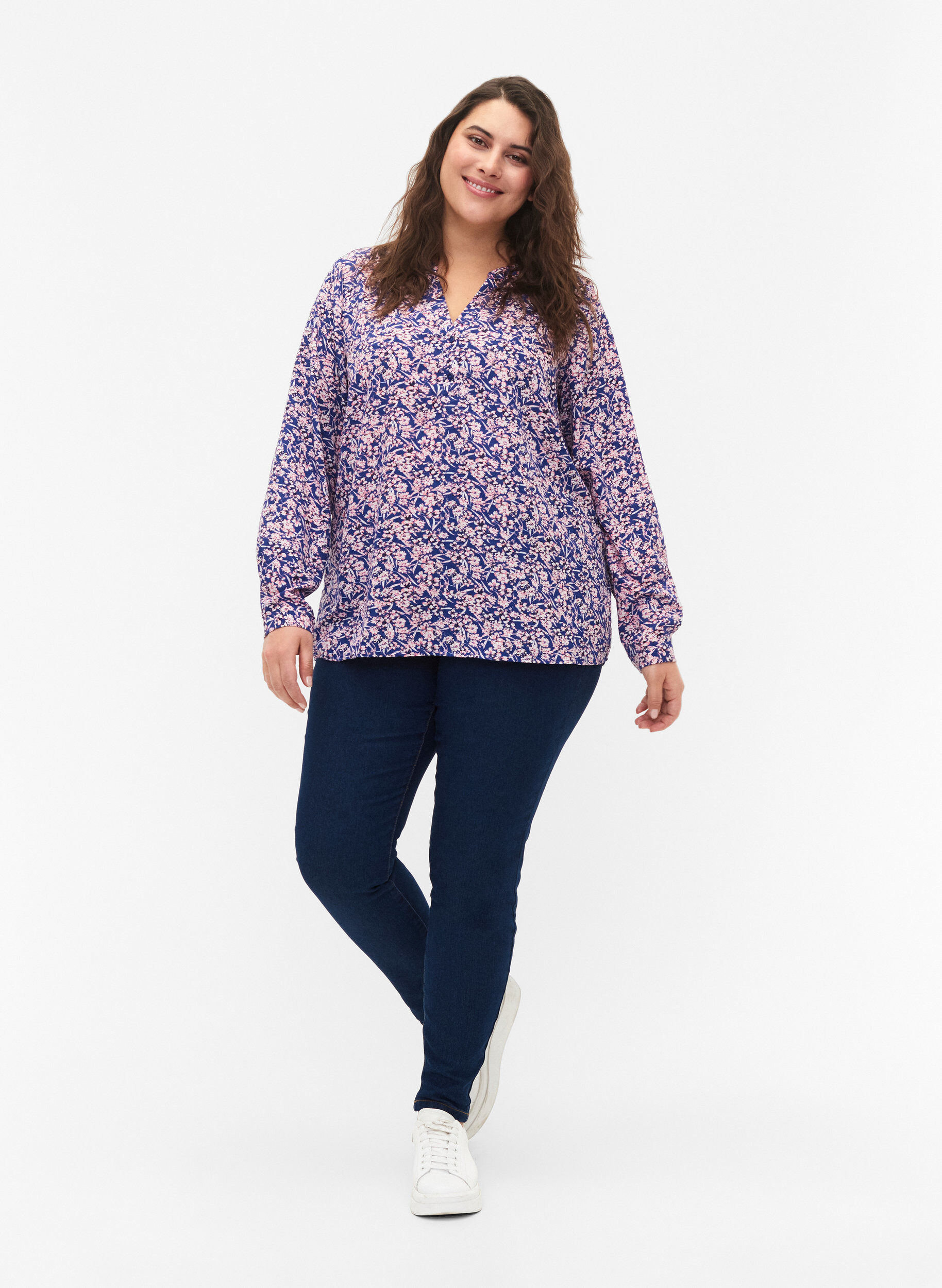 ZizziFLASH - Lang&auml;rmelige Bluse mit Print, Strong Blue Flower, Model image number 2