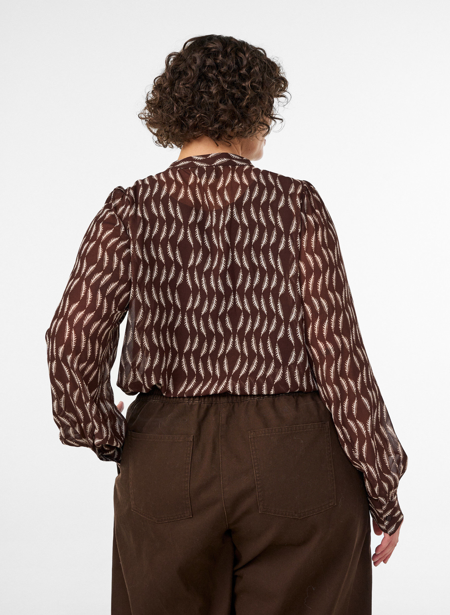 ZizziBluse mit Allover-Print und kurzer Knopfleiste, Braun, Model image number 2