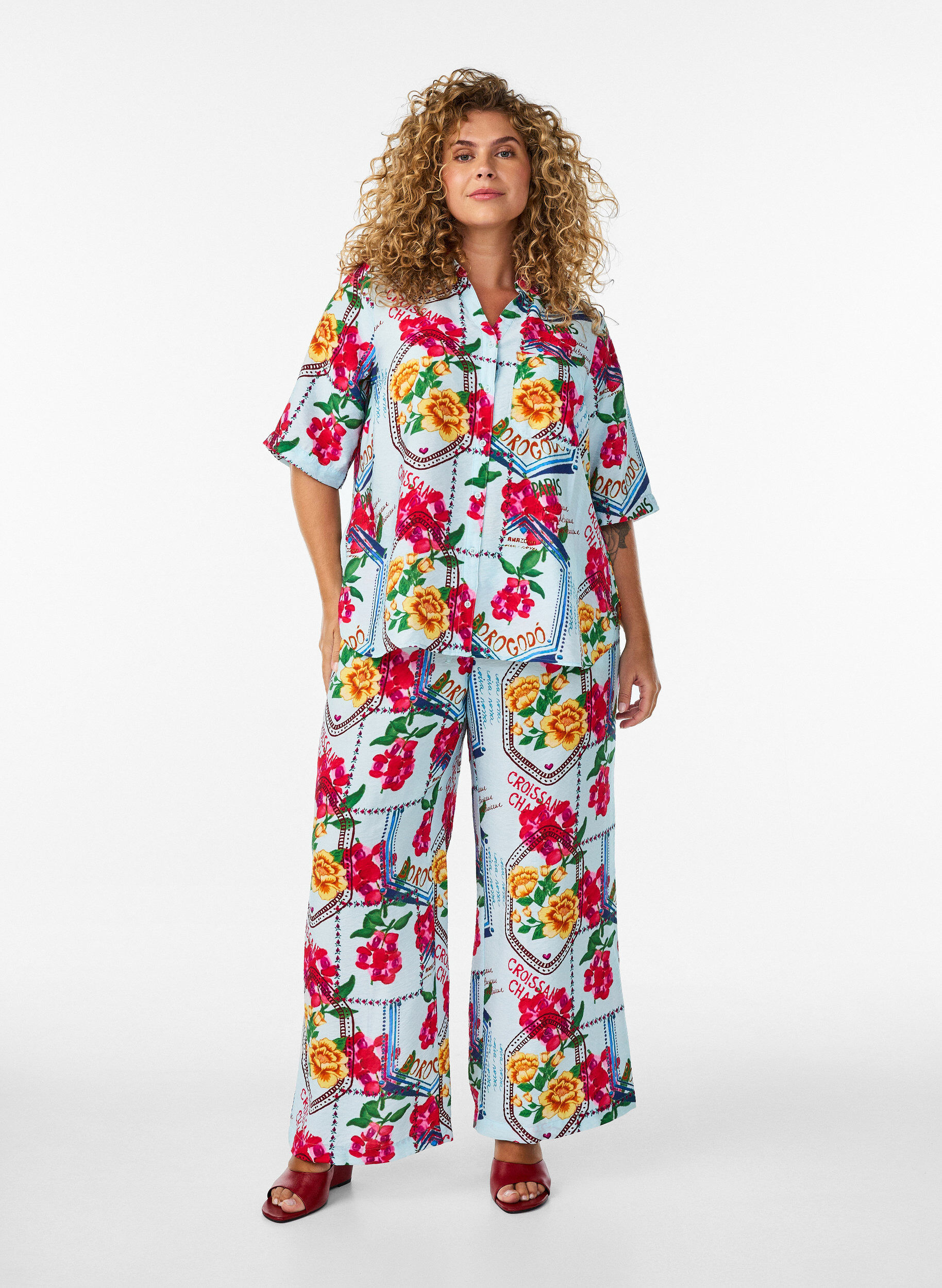 ZizziHemdbluse mit 1/2 &Auml;rmeln und farbenfrohem Print, Blau, Model image number 1