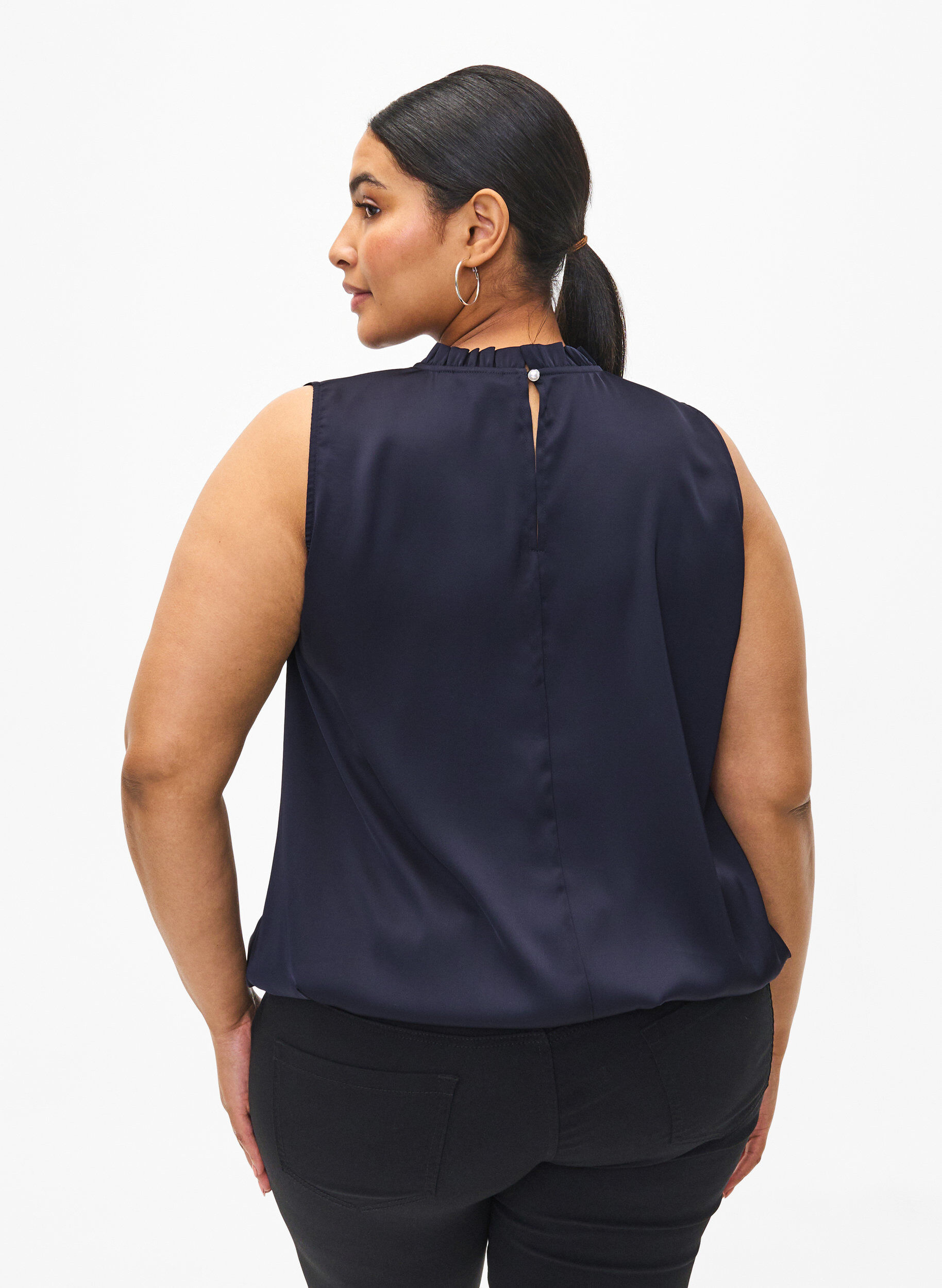 Zizzi&Auml;rmelloses Party-Top aus Satin, Night Sky, Model image number 1