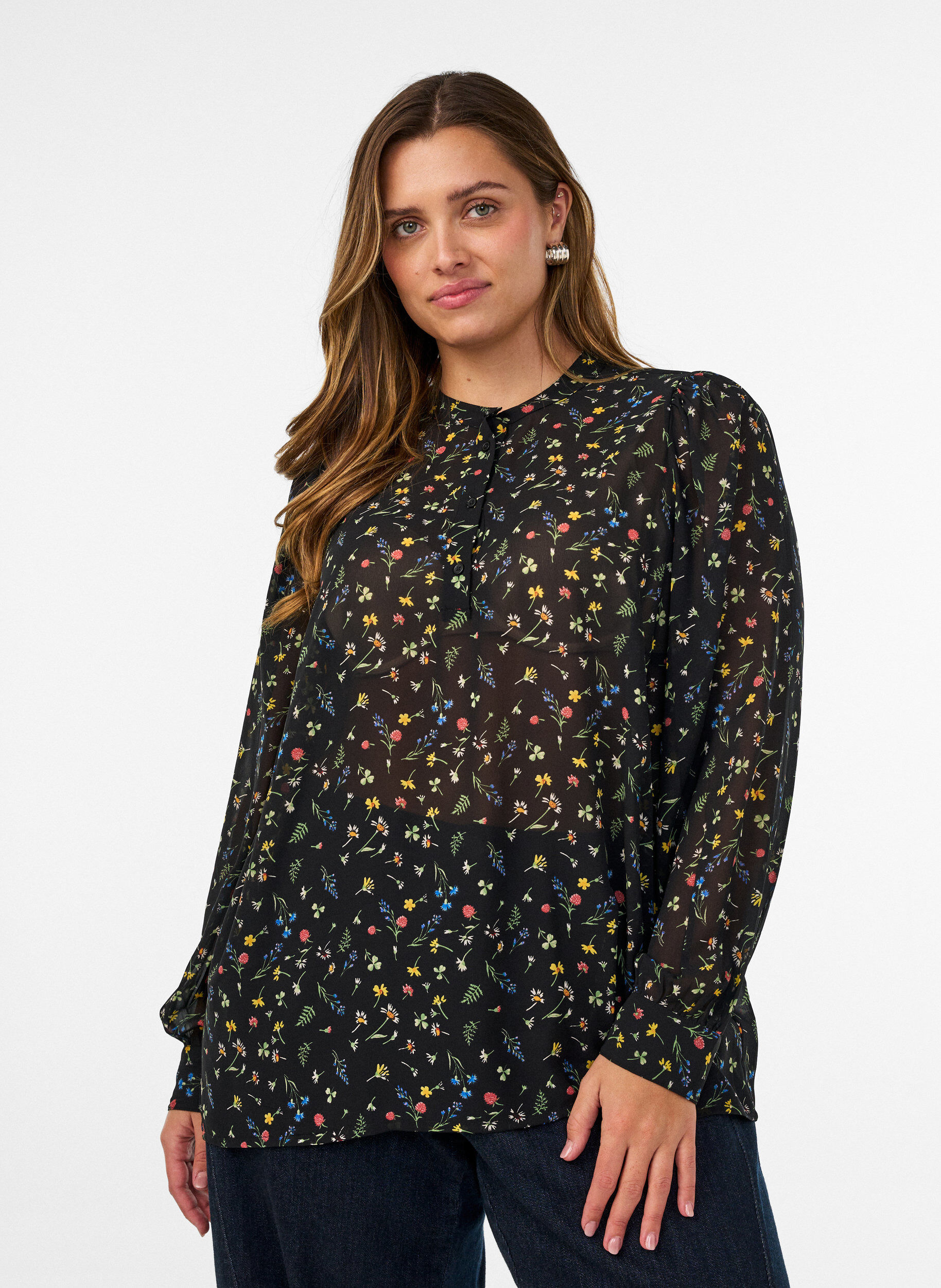 ZizziBluse mit Allover-Print und kurzer Knopfleiste, Schwarz, Model image number 0