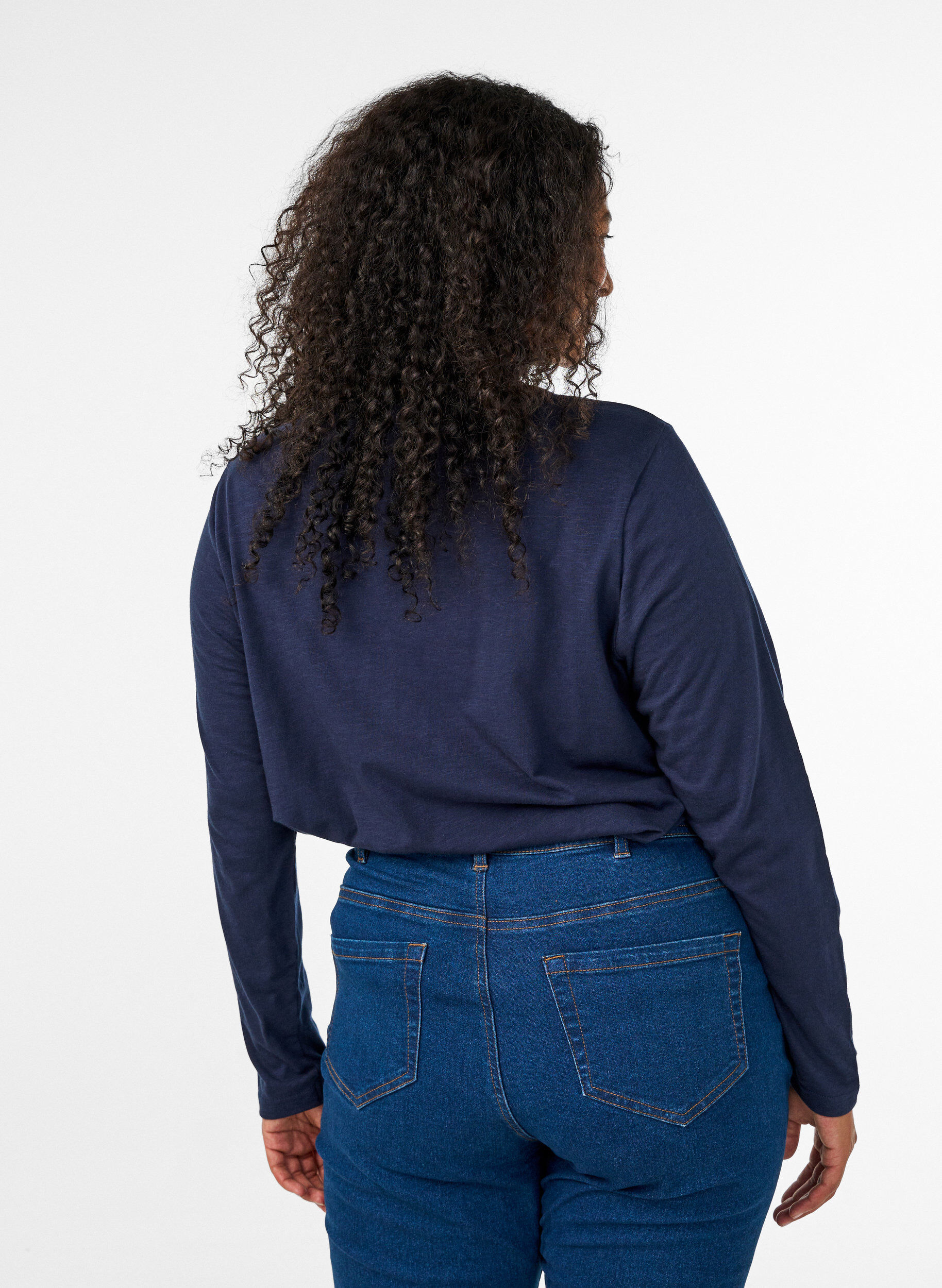 ZizziLangarmshirt mit V-Ausschnitt und Kn&ouml;pfen, Blau, Model image number 2
