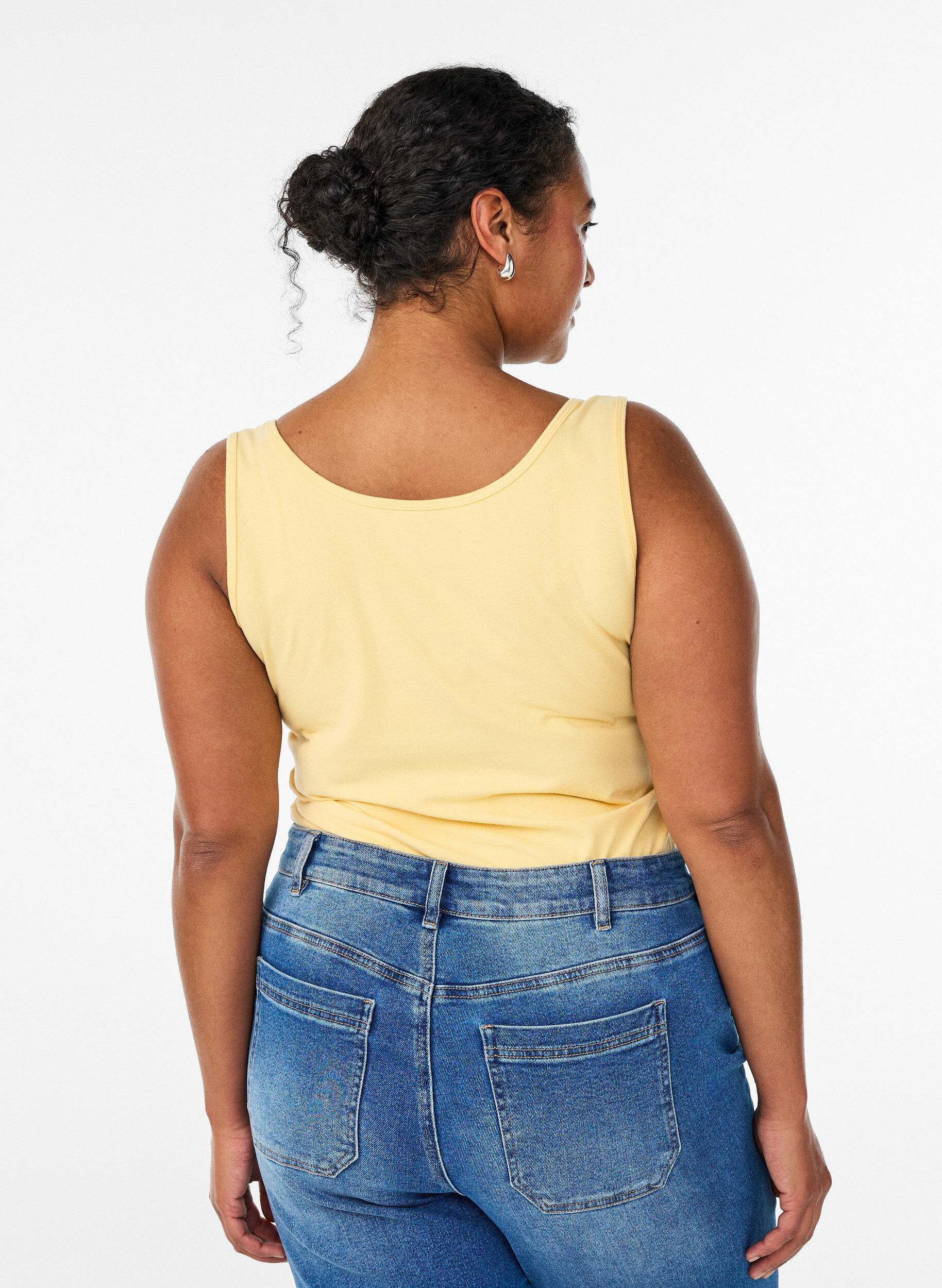 ZizziEinfarbiges Basic Top aus Baumwolle, Gelb, Model image number 2