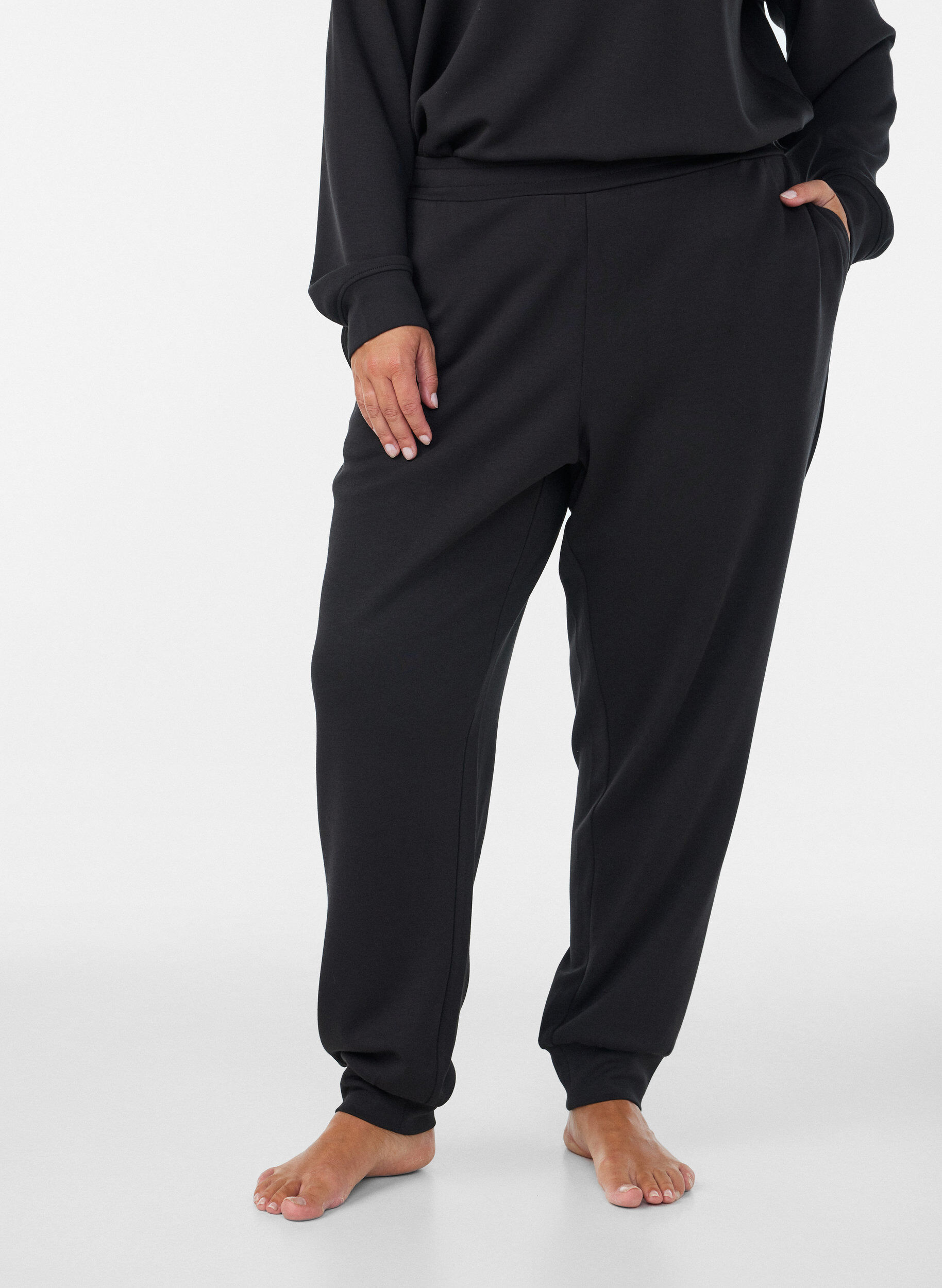 ZizziJerseyhose mit hoher Taille und Taschen, Schwarz, Model image number 2