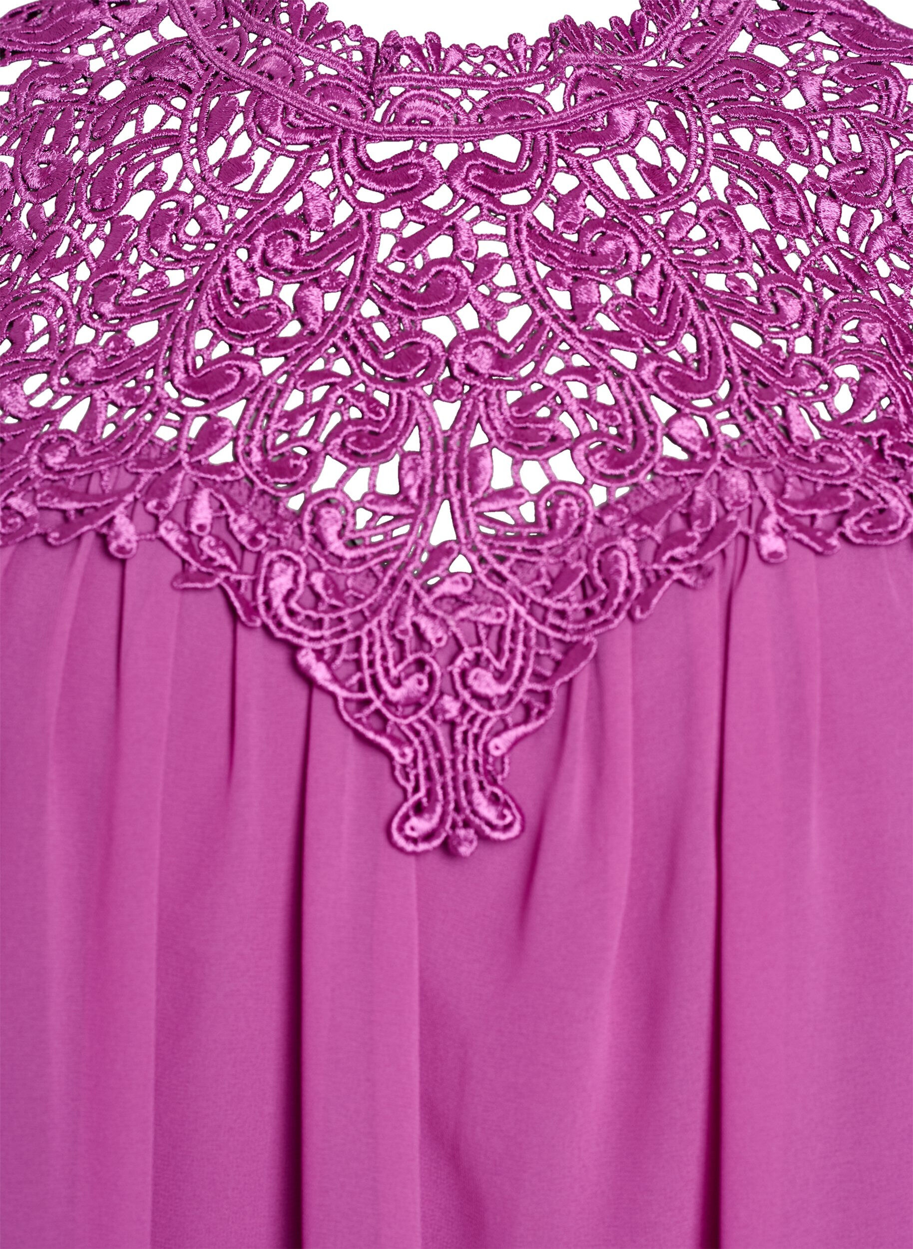 Zizzi&Auml;rmelloses Party-Top mit H&auml;kelarbeit, Lila, Packshot image number 2