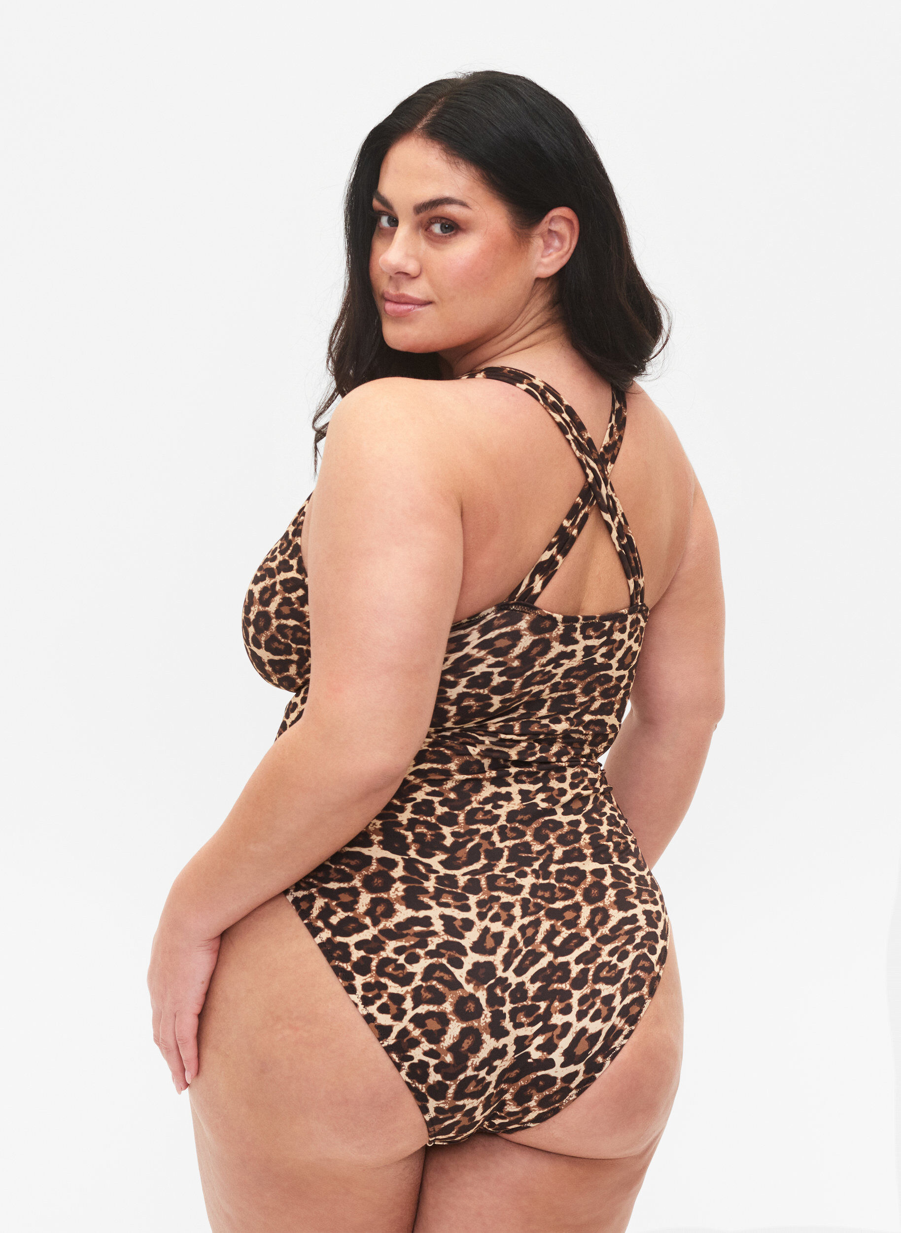 ZizziBadeanzug mit gekreuztem R&uuml;cken und herausnehmbaren Eins&auml;tzen, Leopard Print, Model image number 1