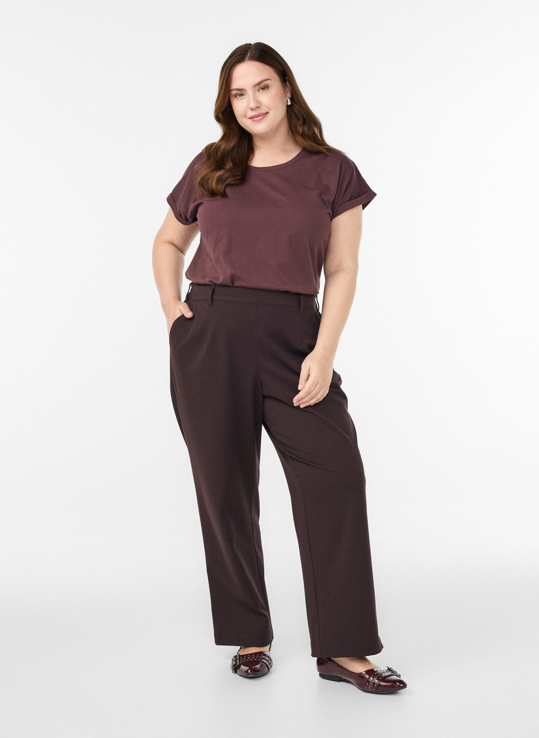 ZizziKurz&auml;rmeliges T-Shirt aus einer Baumwollmischung, Dunkles Bordeaux, Model image number 1