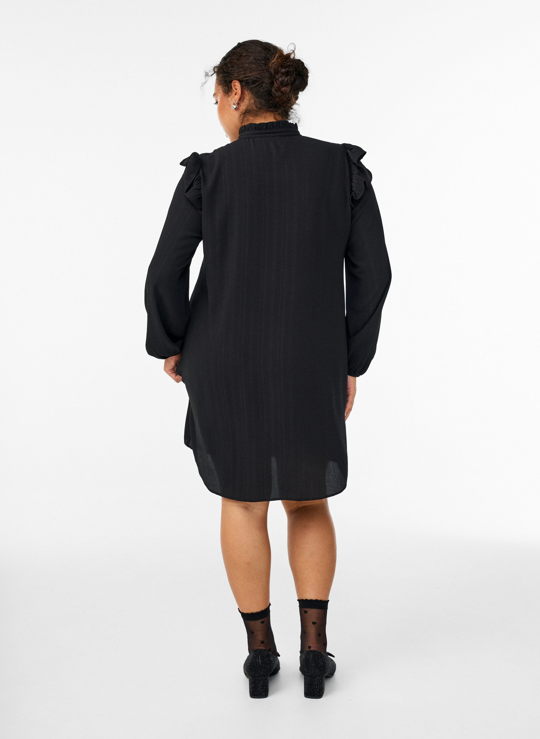 ZizziKurzes Kleid mit R&uuml;schen und Glitzer , Schwarz, Model image number 2