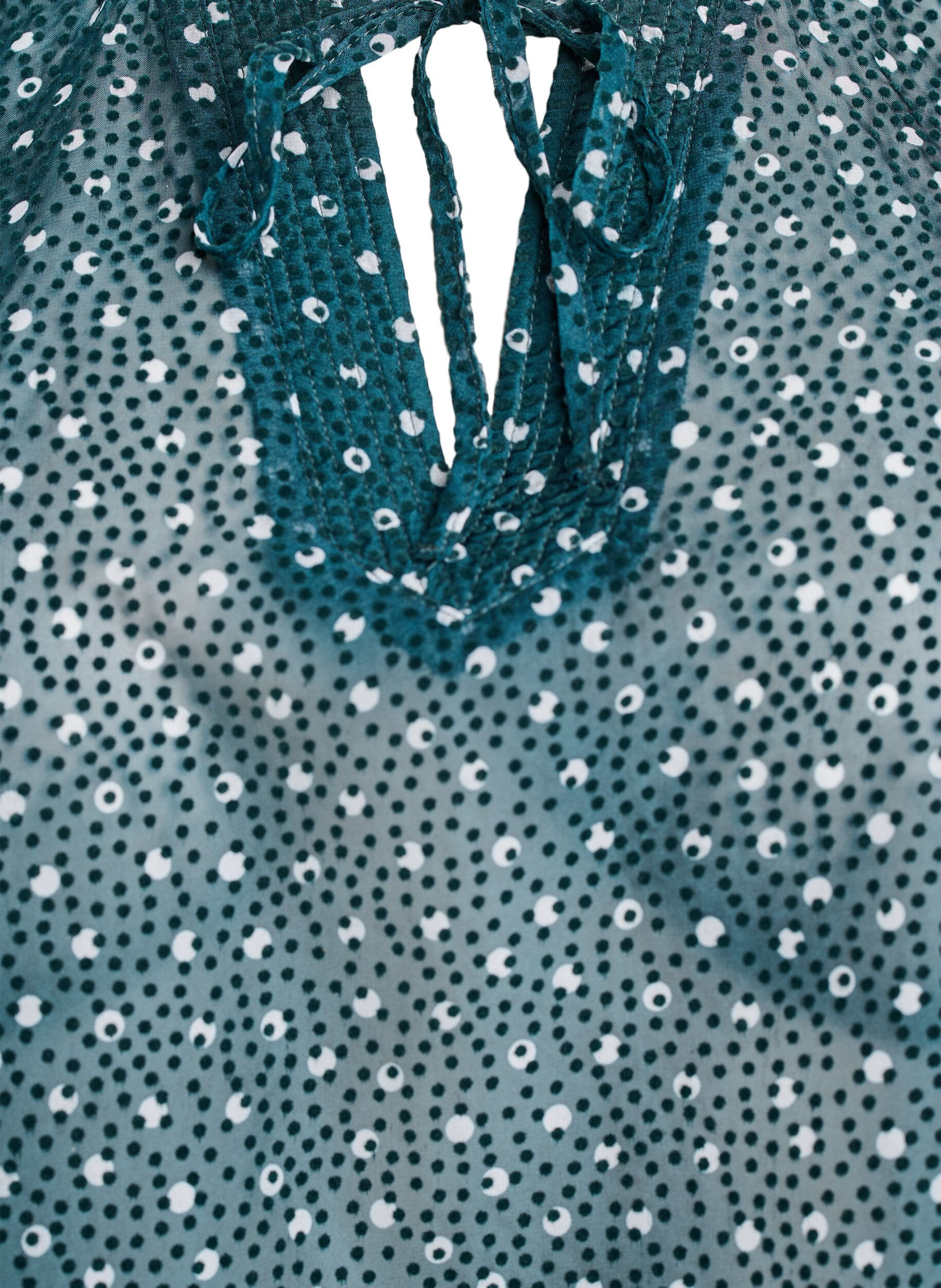 ZizziBluse aus Chiffon mit R&uuml;schendetails und kleinen Punkten, Gr&uuml;n, Packshot image number 2