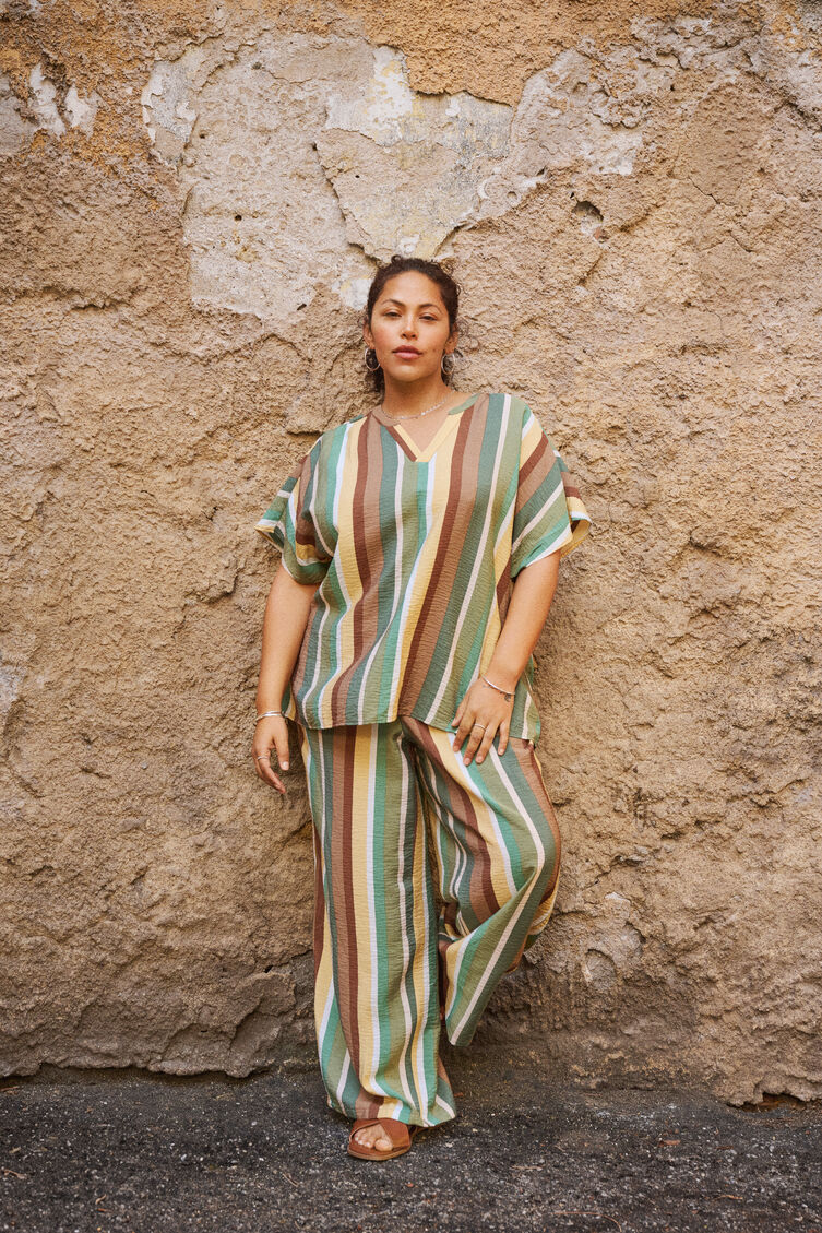 Gestreiftes Set, , Model