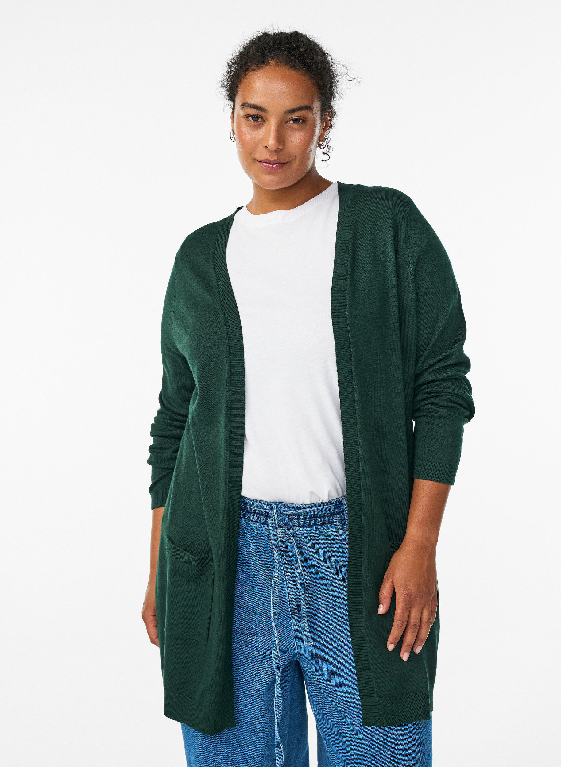 Lange Strickjacke aus Viskose-Mischung, Gr&uuml;n, Model