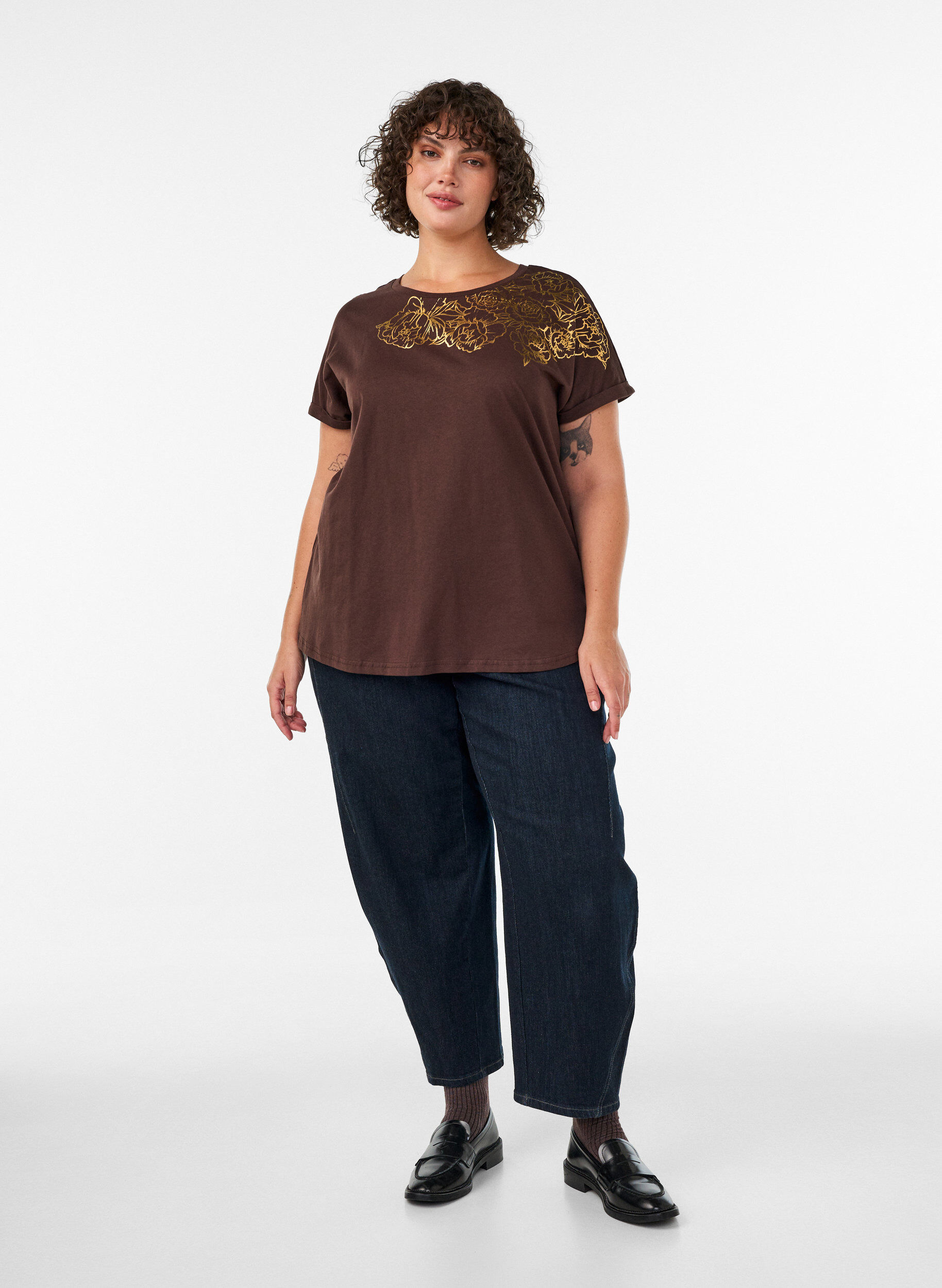 ZizziT-Shirt aus Baumwolle mit Blumenprint, Braun, Model image number 1