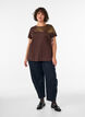 T-Shirt aus Baumwolle mit Blumenprint, Braun, Model image number 1
