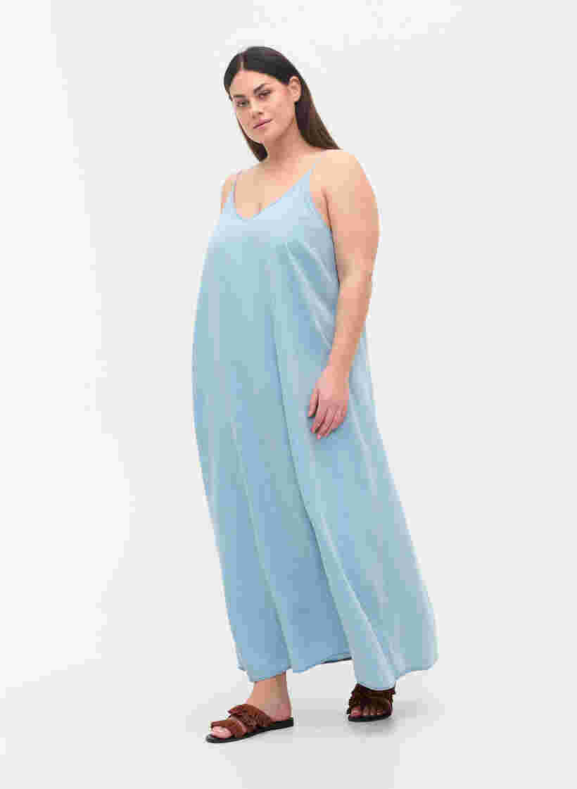 Langes Denim Kleid mit schmalen Trägern, Light blue denim, Model image number 0