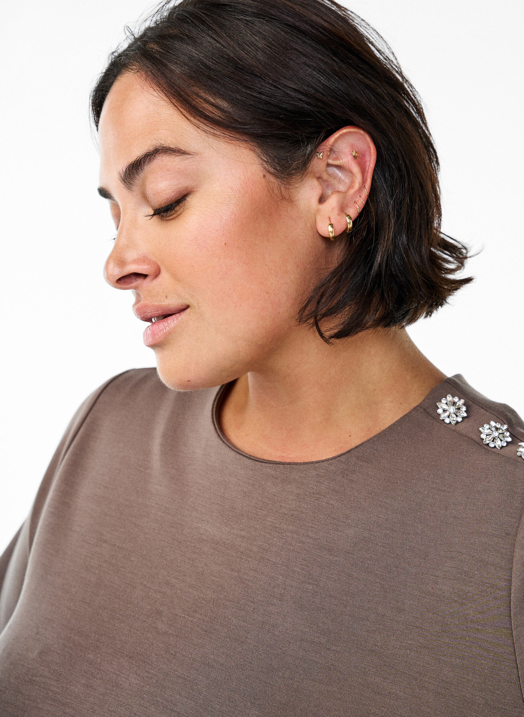 ZizziKurz&auml;rmelige Bluse mit Knopfdetail, Braun, Model image number 3