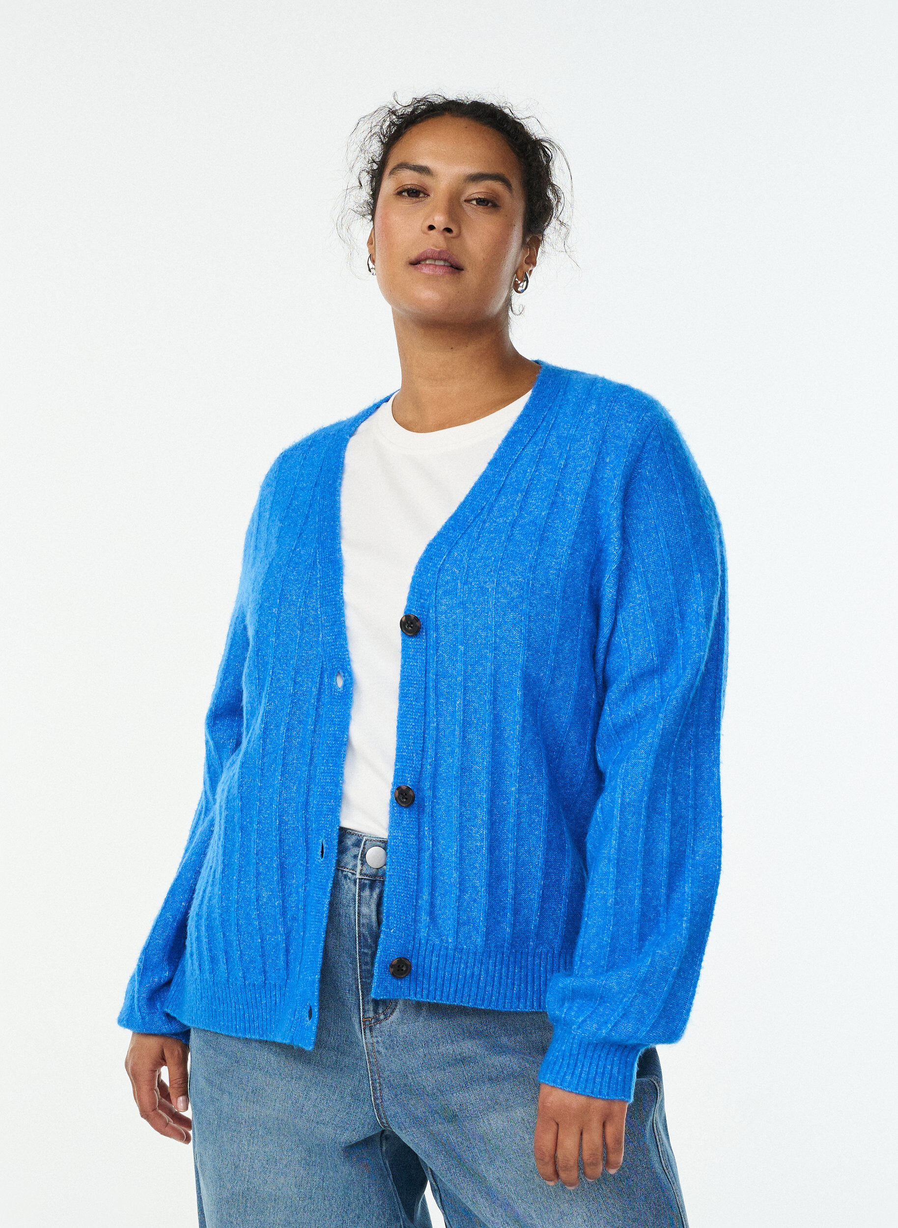 ZizziStrickjacke mit Rippstruktur und Ballon&auml;rmeln, Blau, Model image number 0