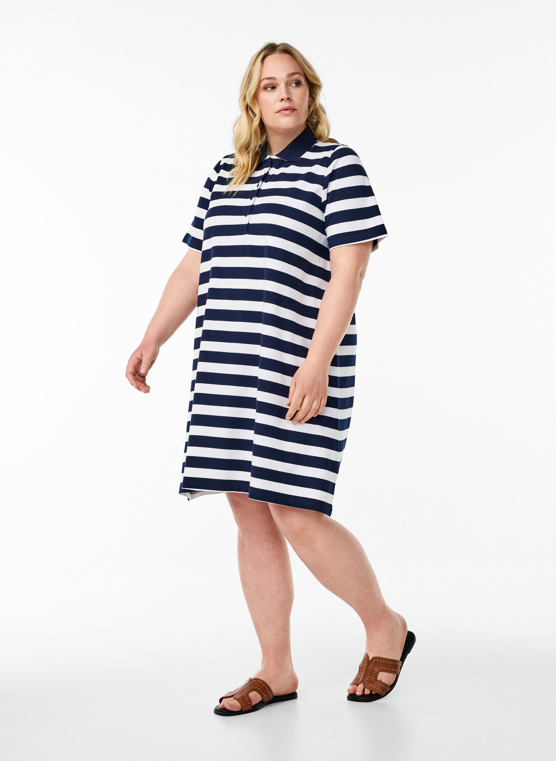 ZizziKurzes Polokleid im A-Linien-Schnitt, Blau, Model image number 1