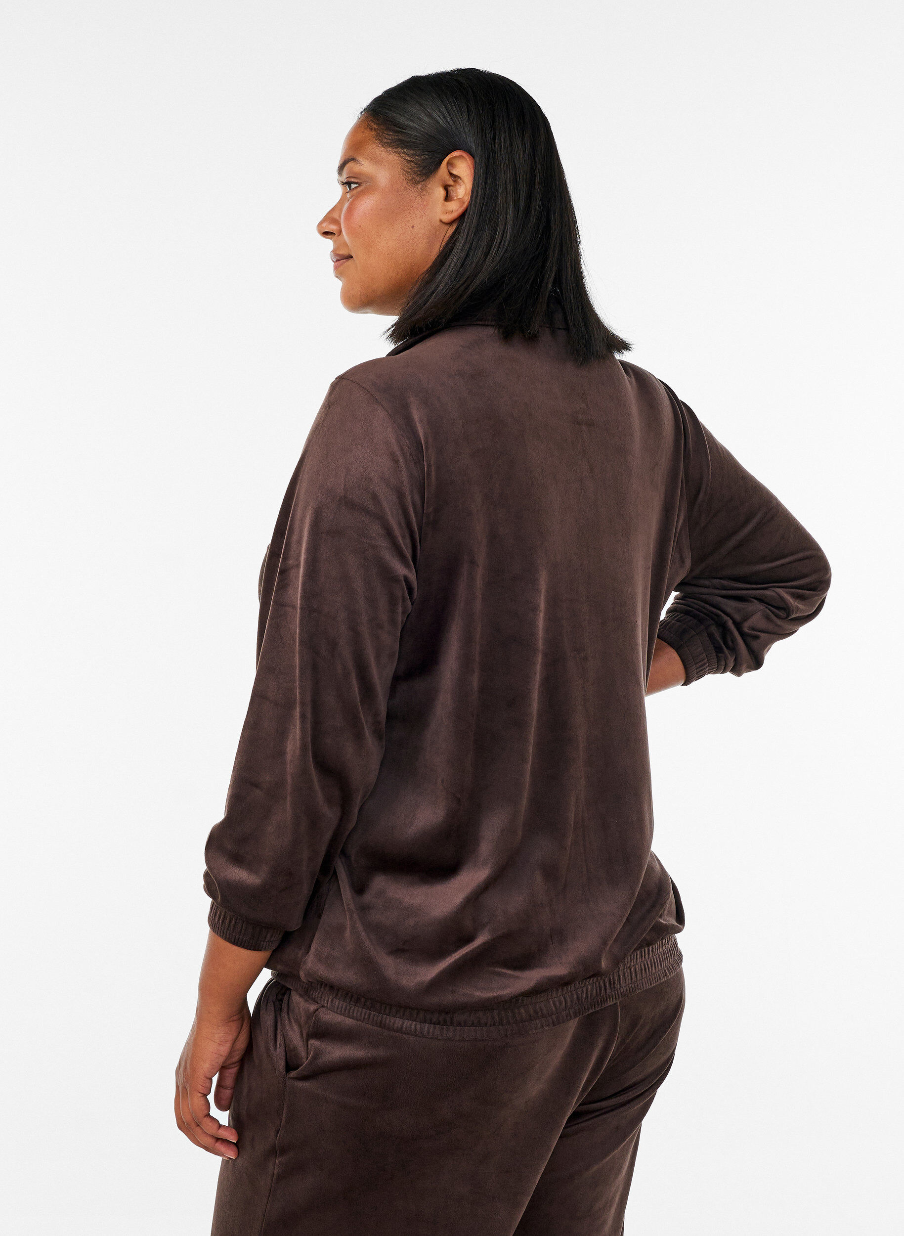 ZizziWeicher Cardigan aus Velours mit Rei&szlig;verschluss und hohem Kragen, Braun, Model image number 2