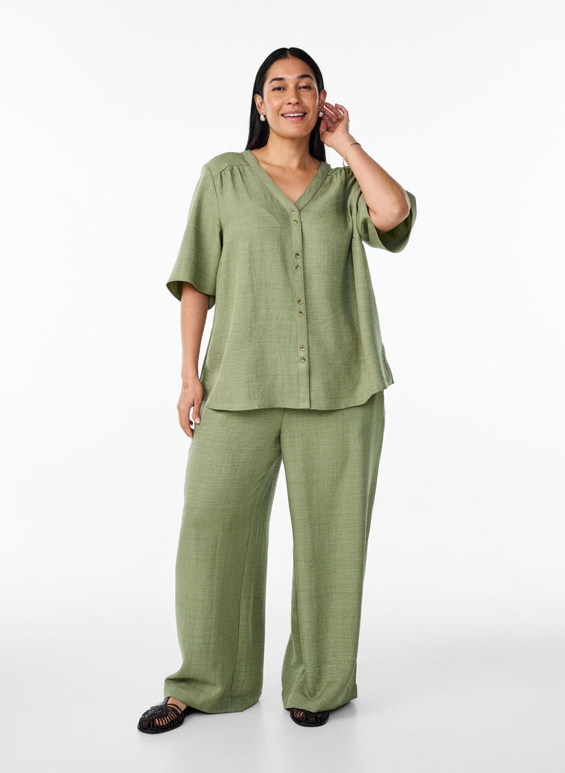 Hemdbluse mit V-Ausschnitt und kurzen &Auml;rmeln, Gr&uuml;n, Model image number 1