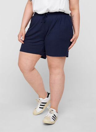 Shorts aus Rippqualität mit Taschen, Navy Blazer, Model image number 2