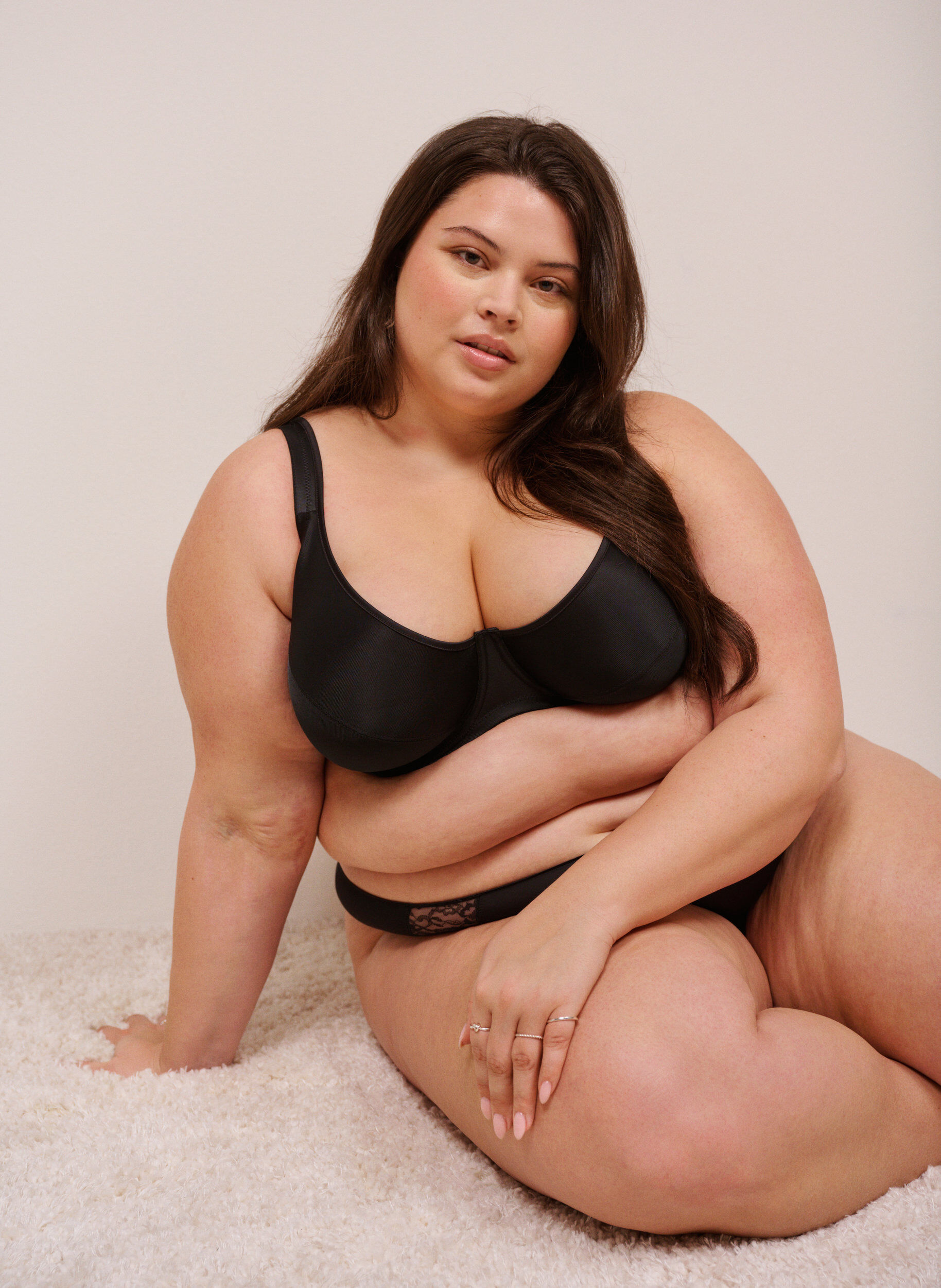 ZizziBH mit starkem Halt und vorgeformten Cups, Schwarz, Image image number 0