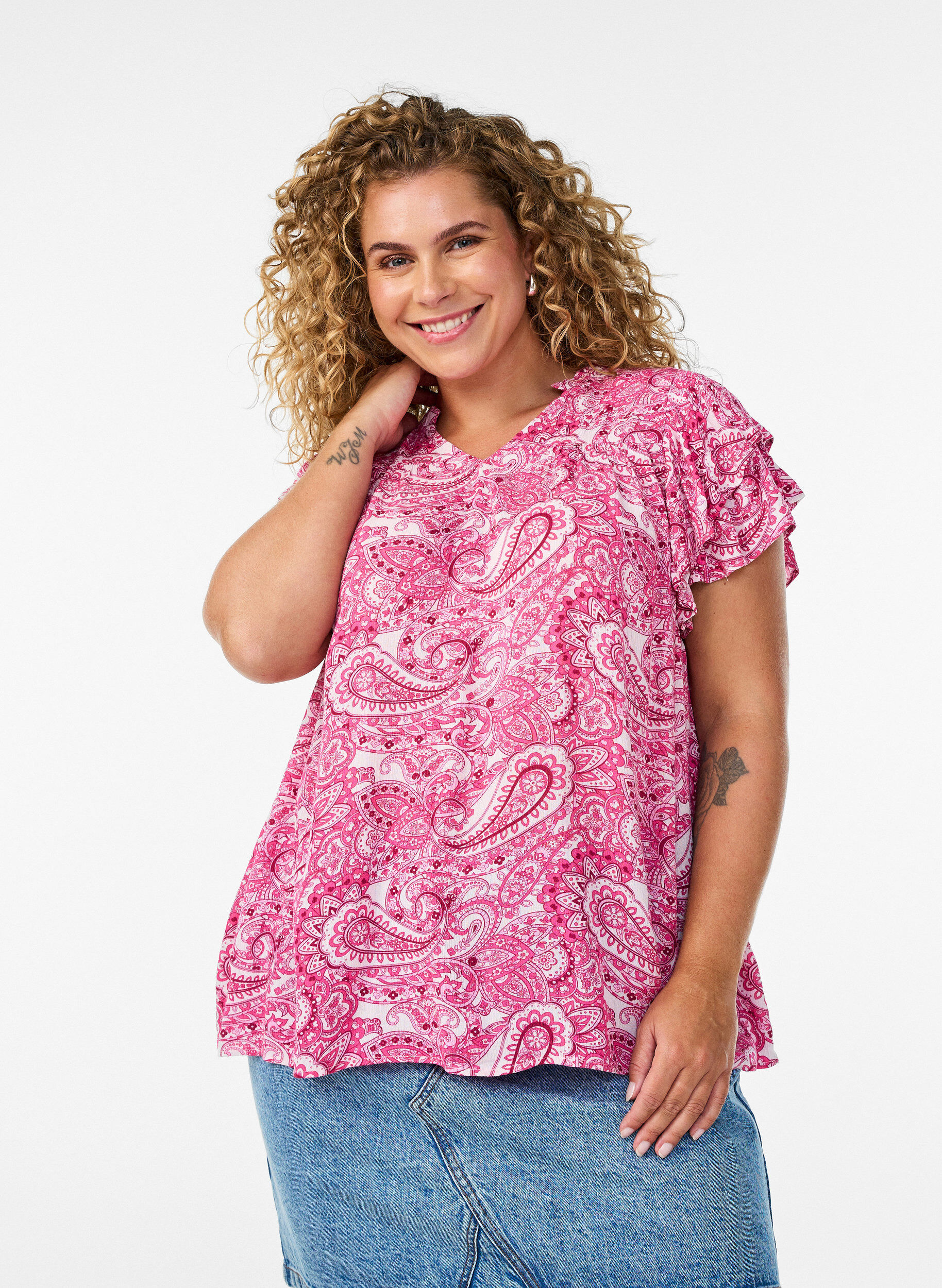 ZizziGemusterte Bluse aus Viskose mit R&uuml;schendetails, Pink, Model image number 0