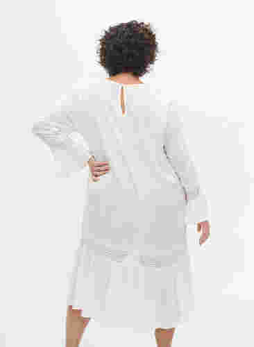 Viskosekleid mit Spitzendetails, Off White, Model image number 1