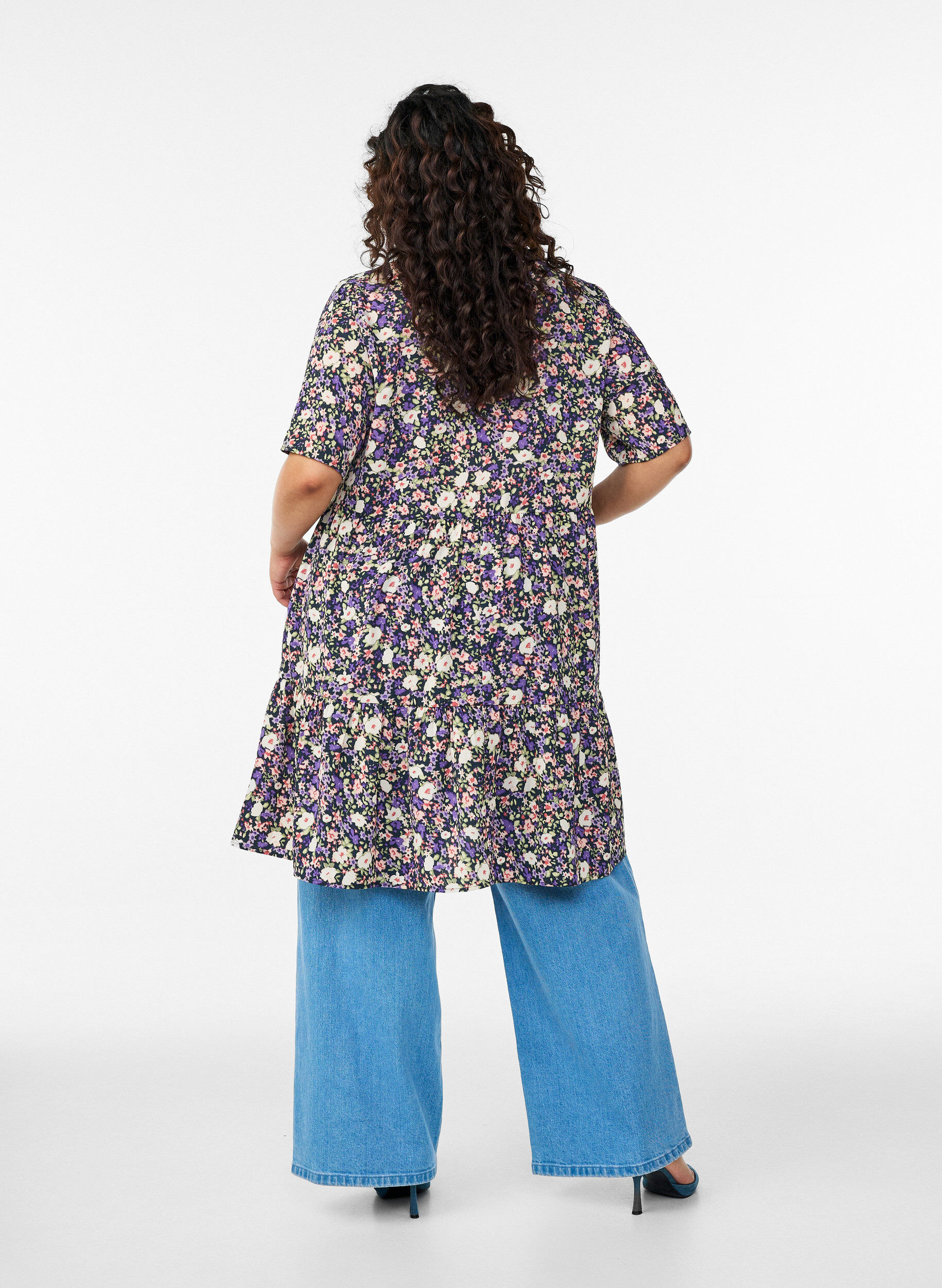 ZizziKurzarmkleid mit A-Linie und Teilungsn&auml;hten, Lila, Model image number 2