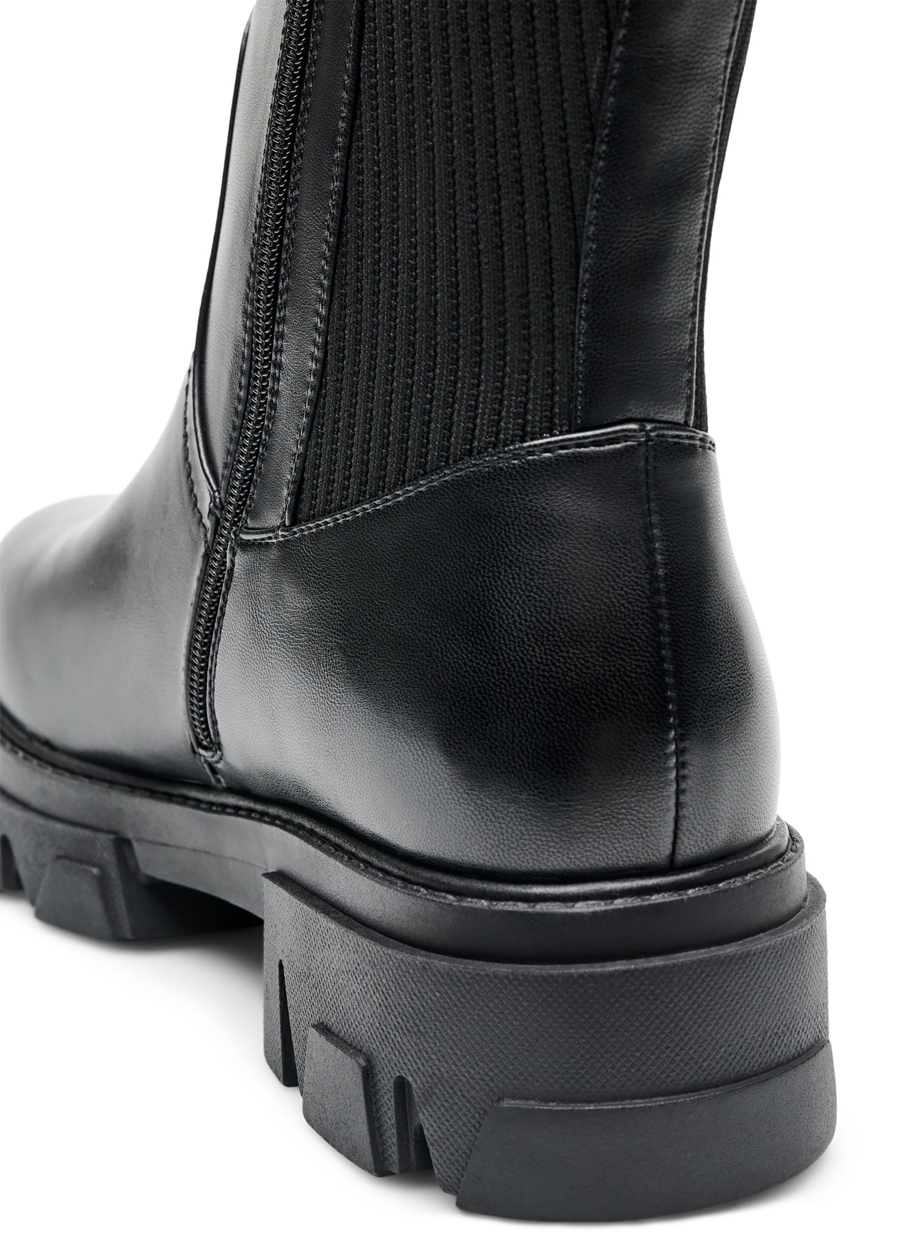 ZizziChelsea-Boot mit chunky Sohle und gerippten Eins&auml;tzen, Schwarz, Packshot image number 4