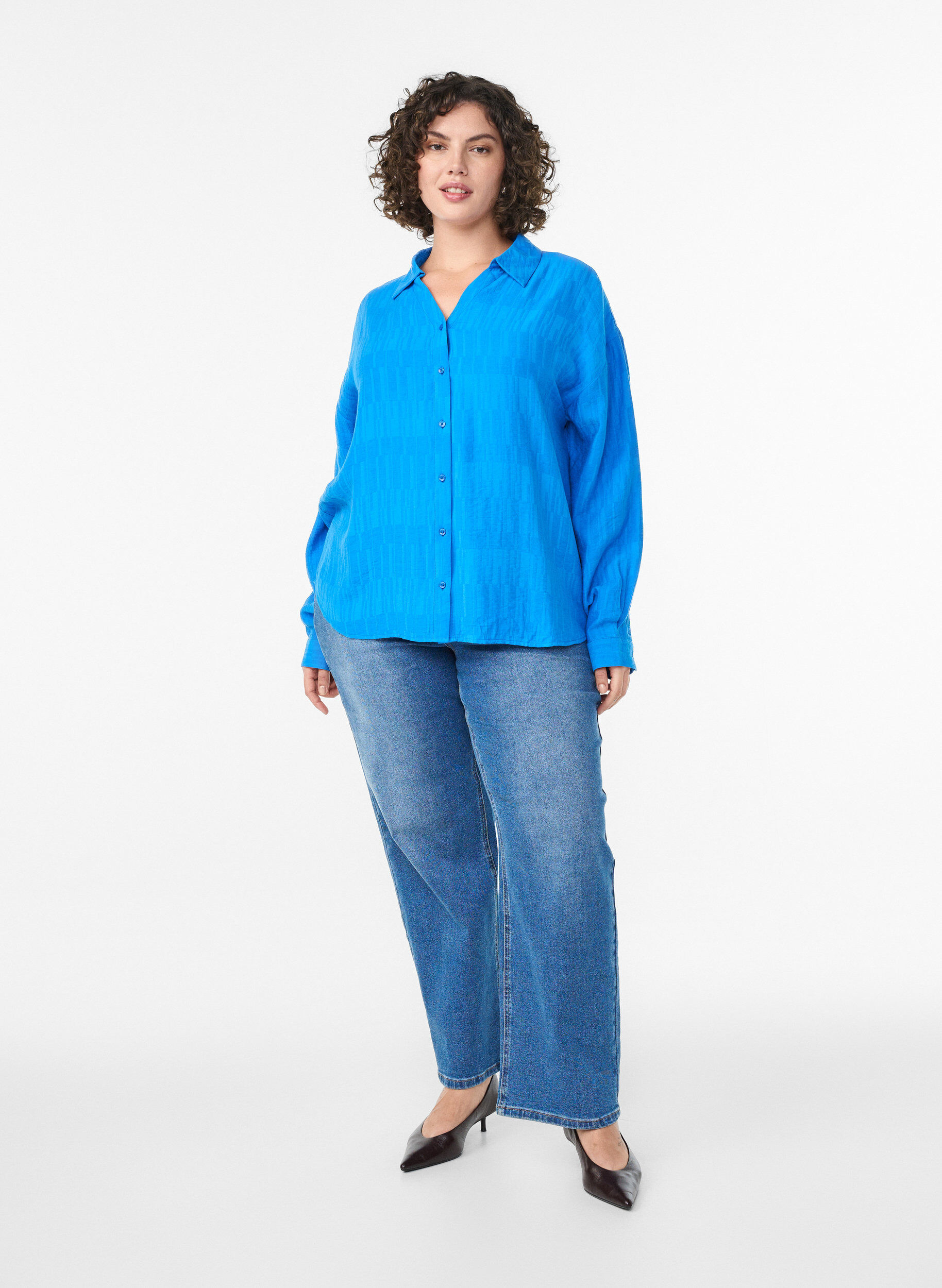 ZizziLockere Bluse mit Struktur und V-Ausschnitt, Blau, Model image number 1