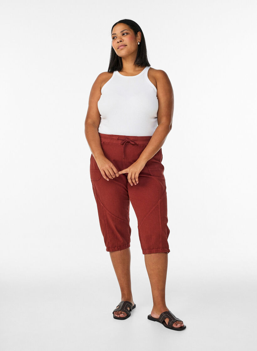 Capri-Hose aus Baumwolle, Rot, Model image number 0